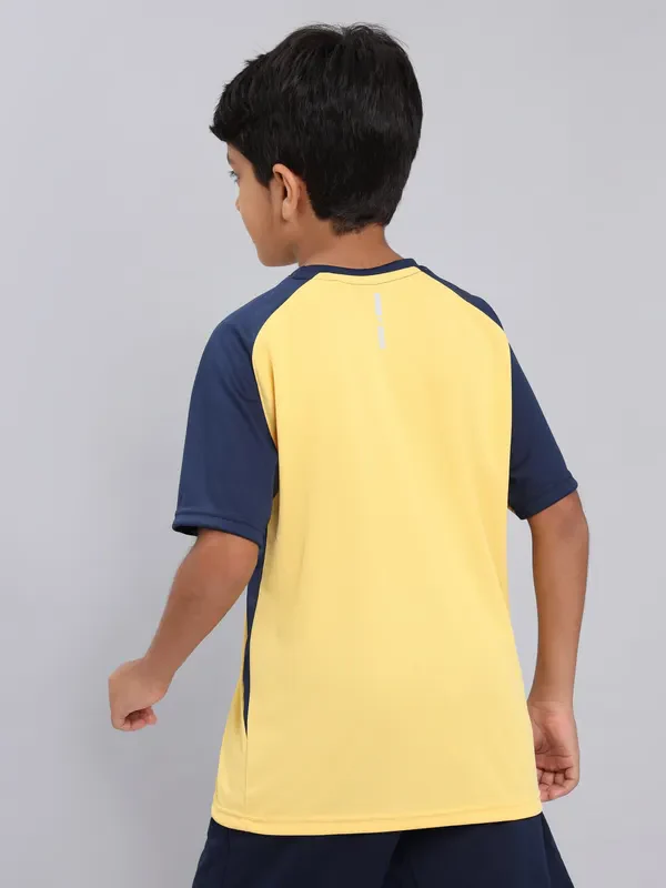Boys Colorblock Slim Fit Crew Neck T-shirt with TECHNO COOL+ - Image 3