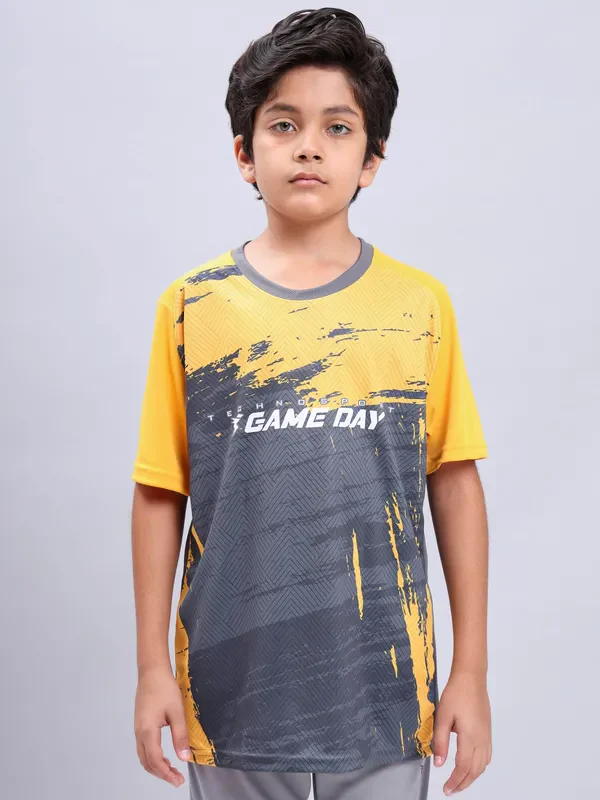 Boys Printed Slim Fit Crew Neck T-shirt with TECHNOLITE - Image 3