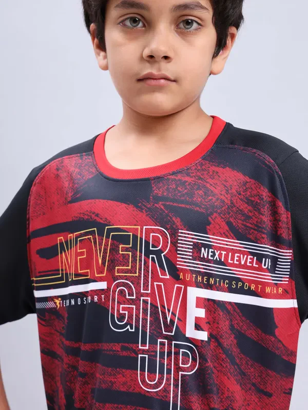 Boys Printed Slim Fit Crew Neck T-shirt with TECHNOLITE - Image 5