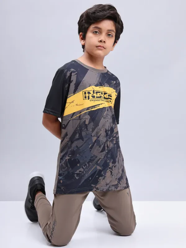 Boys Printed Slim Fit Crew Neck T-shirt with TECHNOLITE - Image 2