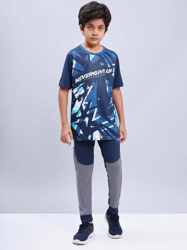 Boys Printed Slim Fit Crew Neck T-shirt with TECHNOLITE - Image 2