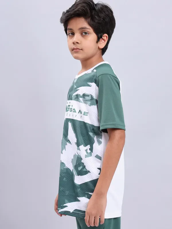 Boys Printed Slim Fit Crew Neck T-shirt with TECHNOLITE - Image 4
