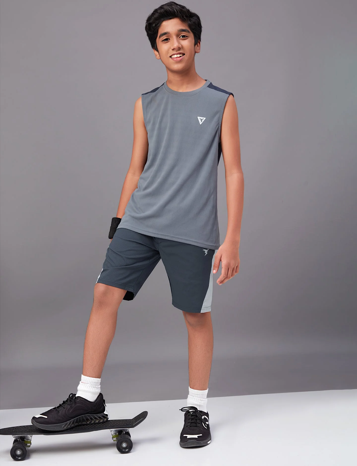 Boys Colorblock Slim Fit Sports Shorts with TECHNO GUARD - Image 2