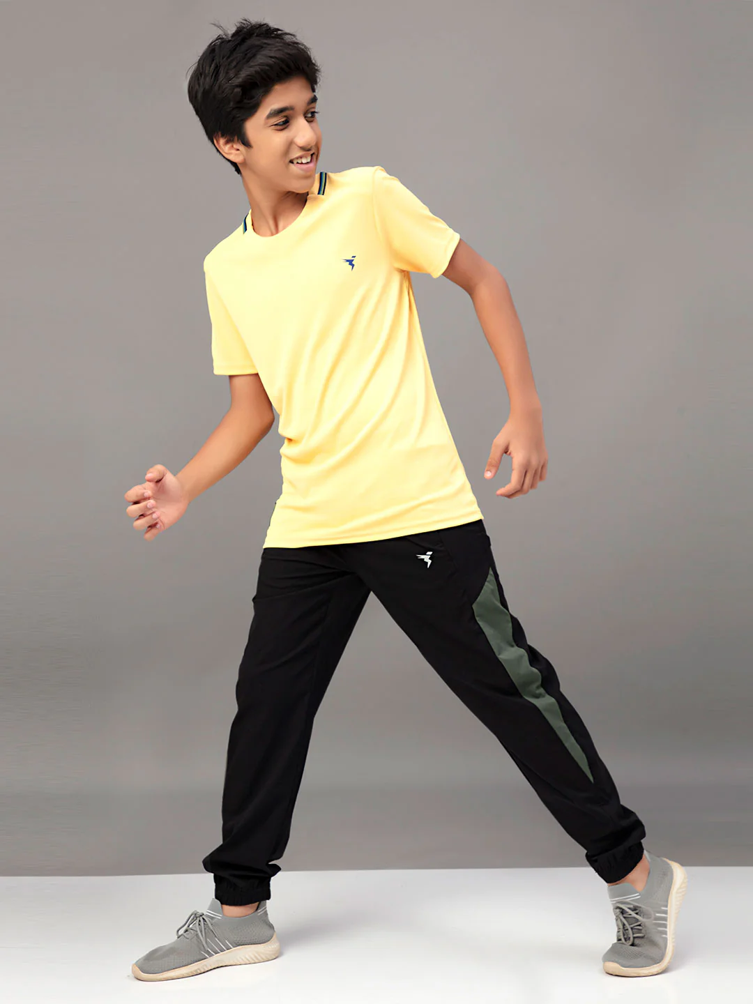 Boys Colorblock Slim Fit Sports Trackpants with TS LYTRA - Image 4