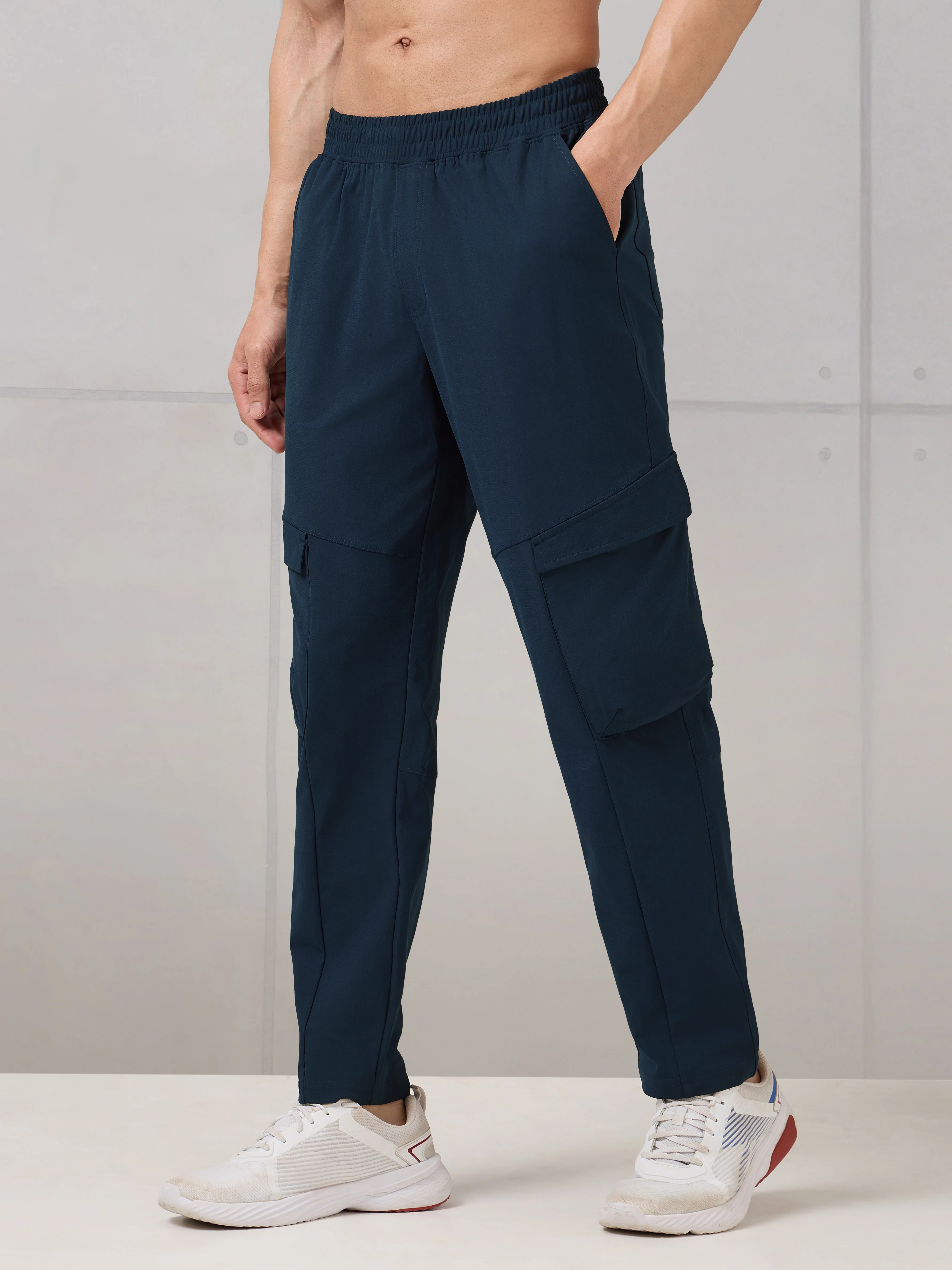 Men Active Out Cargo Trackpants with DURACOOL+ - Image 4
