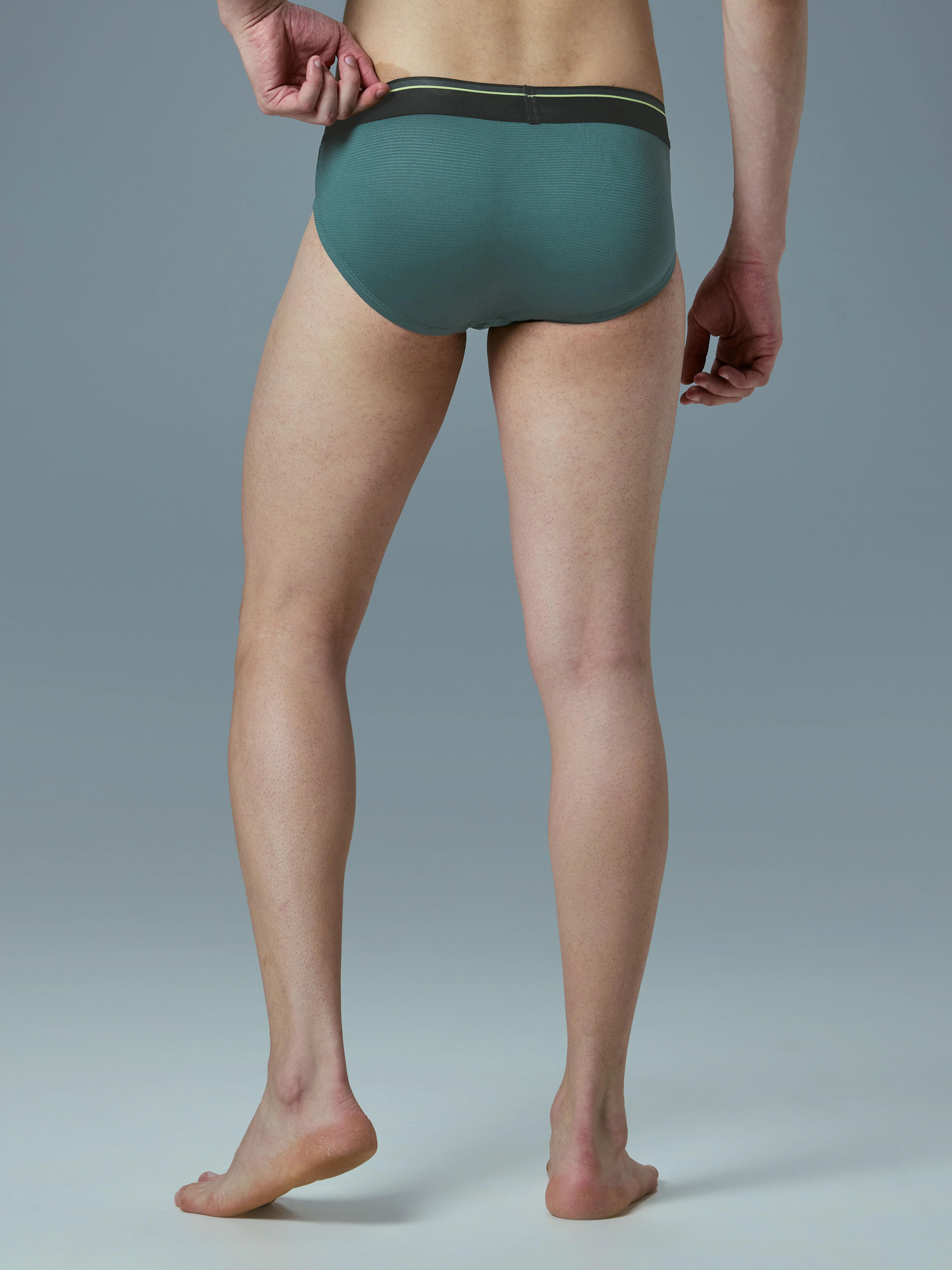 Men Colorblock Briefs with ELASTO LITE (Pack of 2) - Image 3
