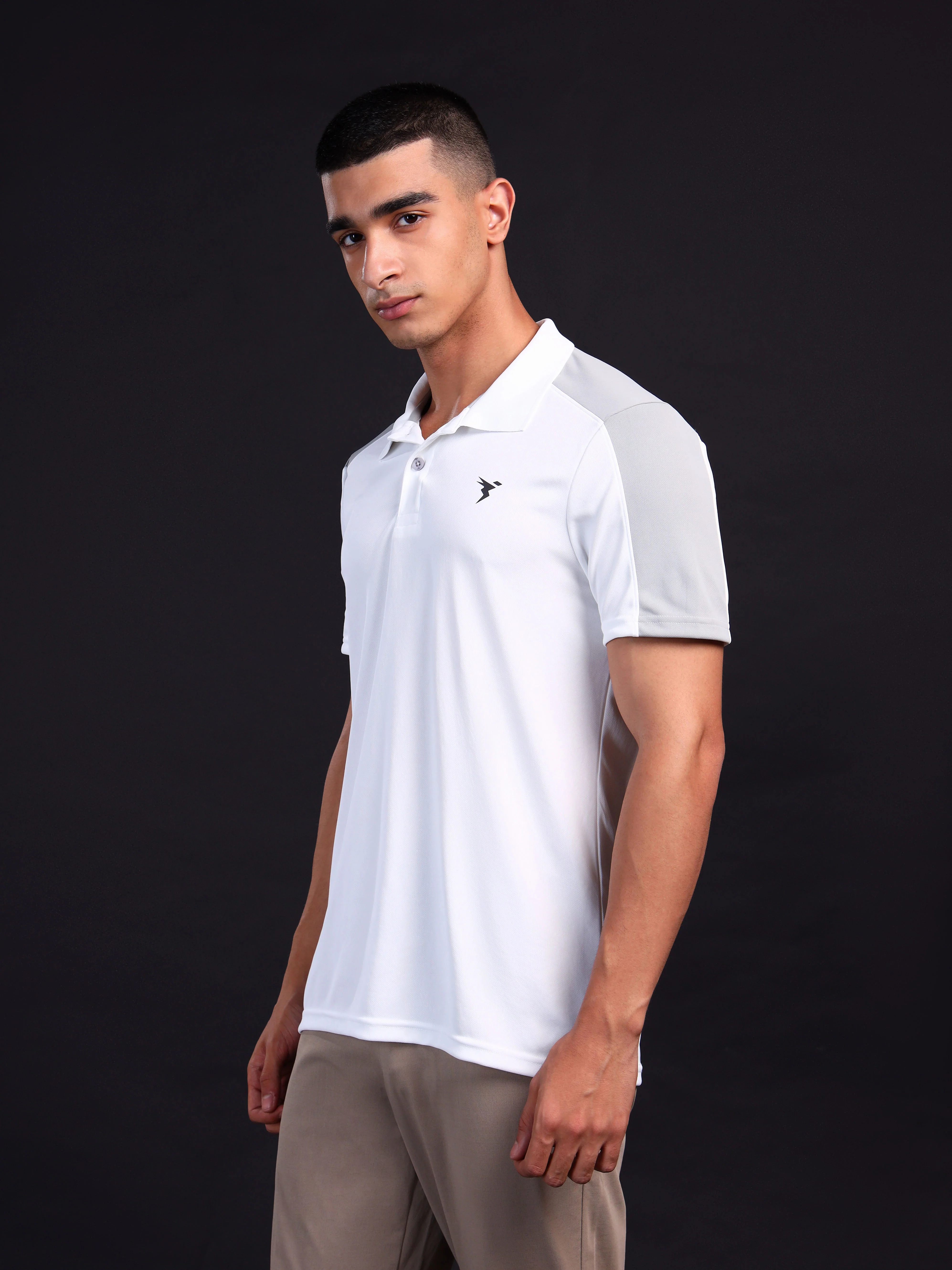 Men Colorblock Relax Fit Polo T-shirt with TECHNO COOL+ - Image 4