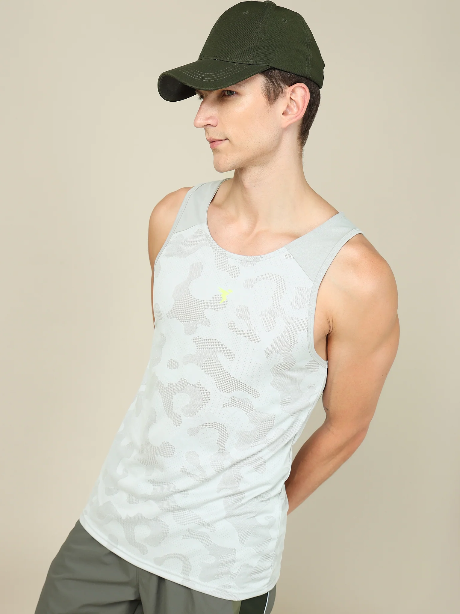 Men Colorblock Slim Fit Crew Neck Innerwear Vest with VENTMESH - Image 7
