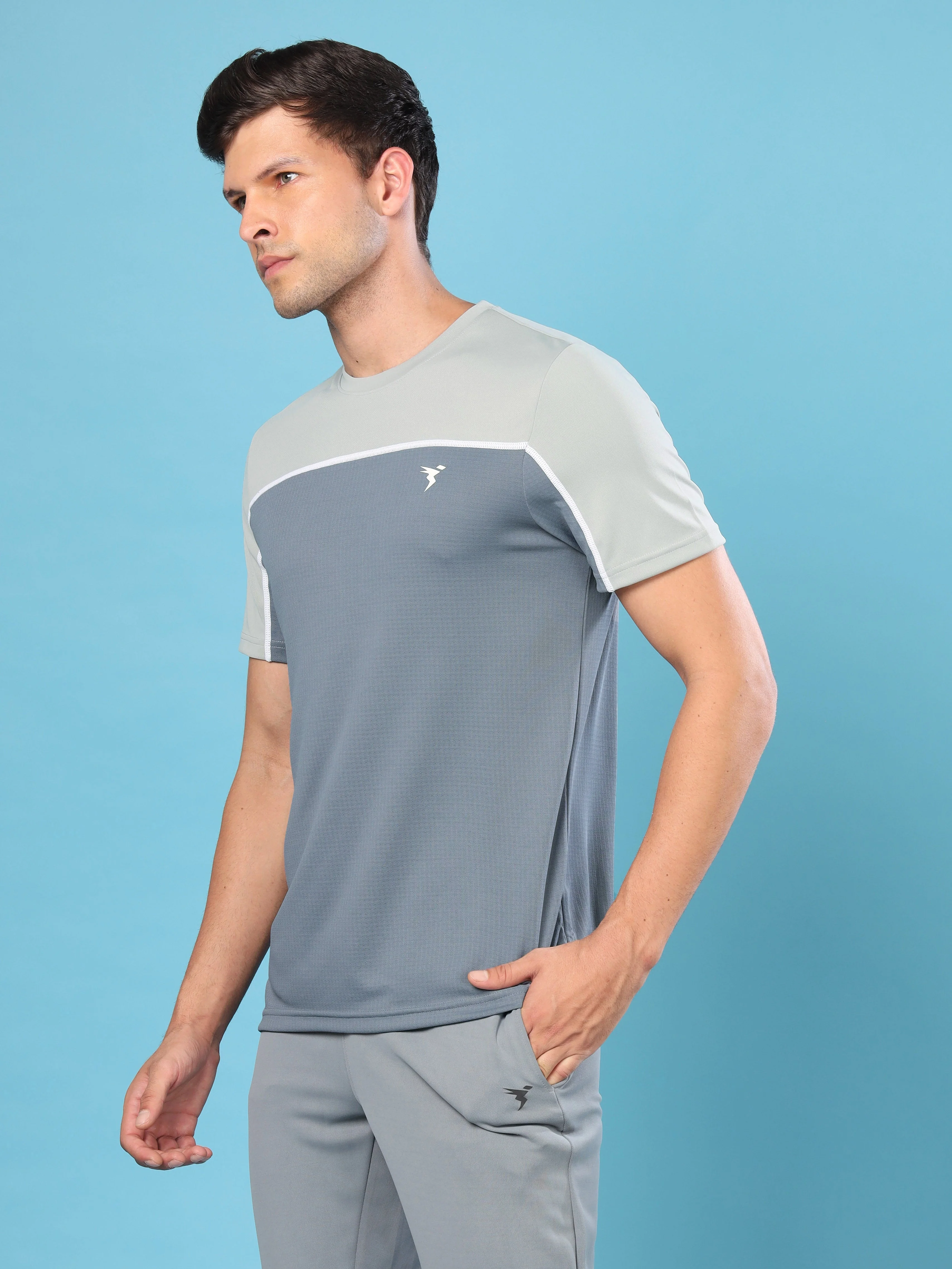 Men Colorblock Slim Fit Crew Neck T-shirt with TECHNO COOL+ - Image 4