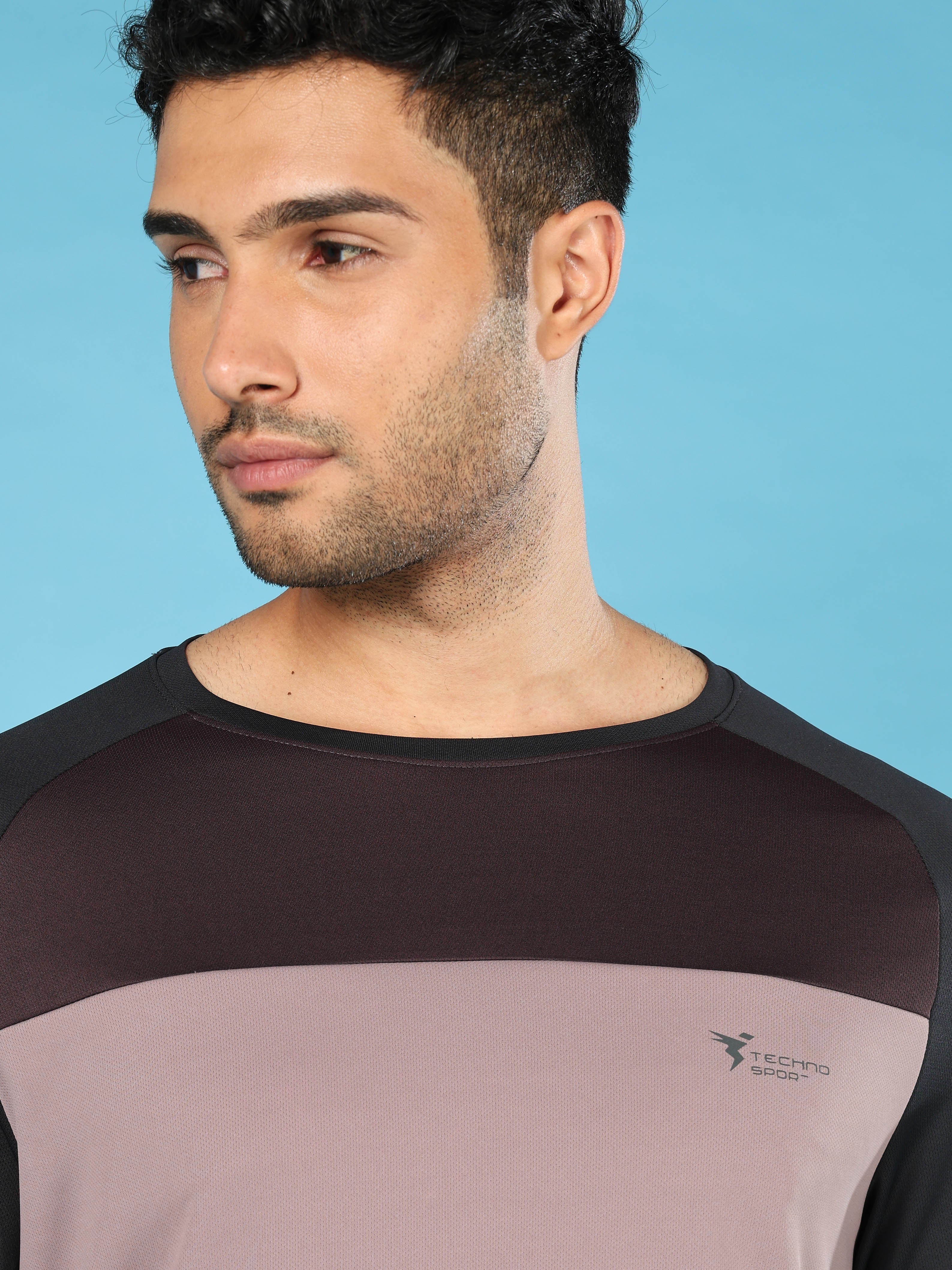 Men Colorblock Slim Fit Crew Neck T-shirt with TECHNO COOL+ - Image 6