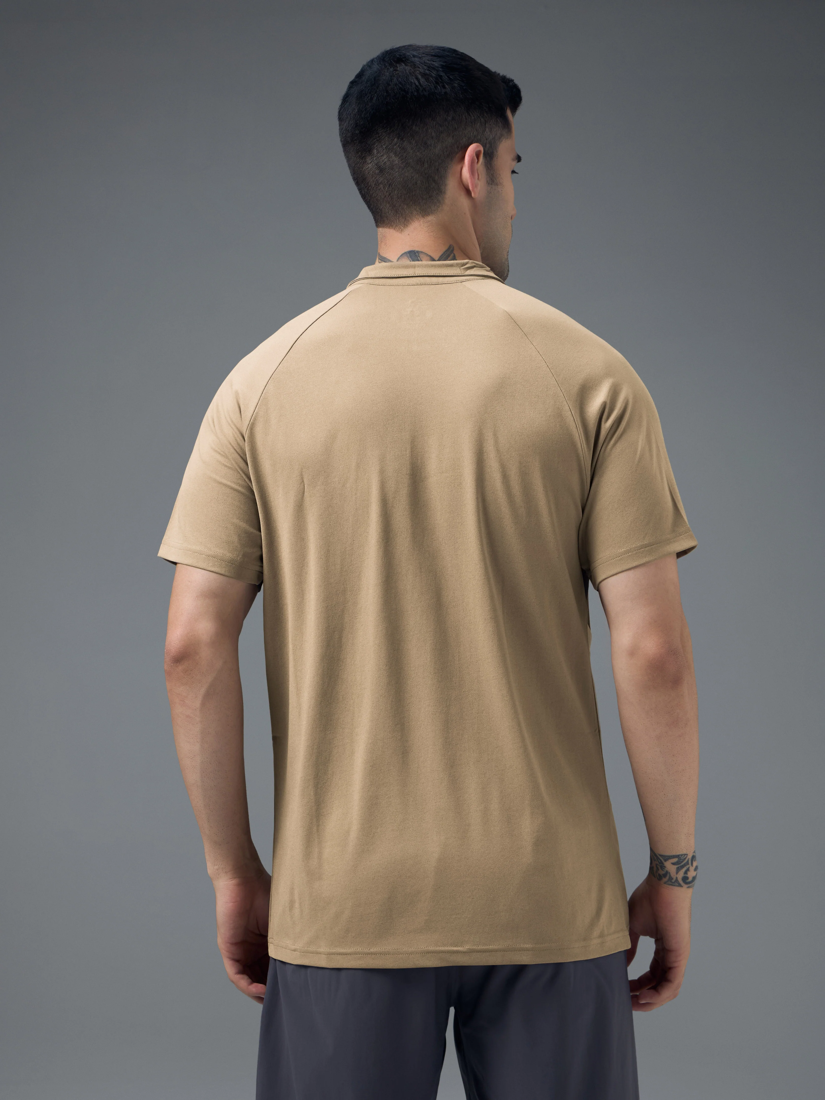 Men Colorblock Slim Fit Mock Neck Sports T-shirt with COTFLEX - Image 3