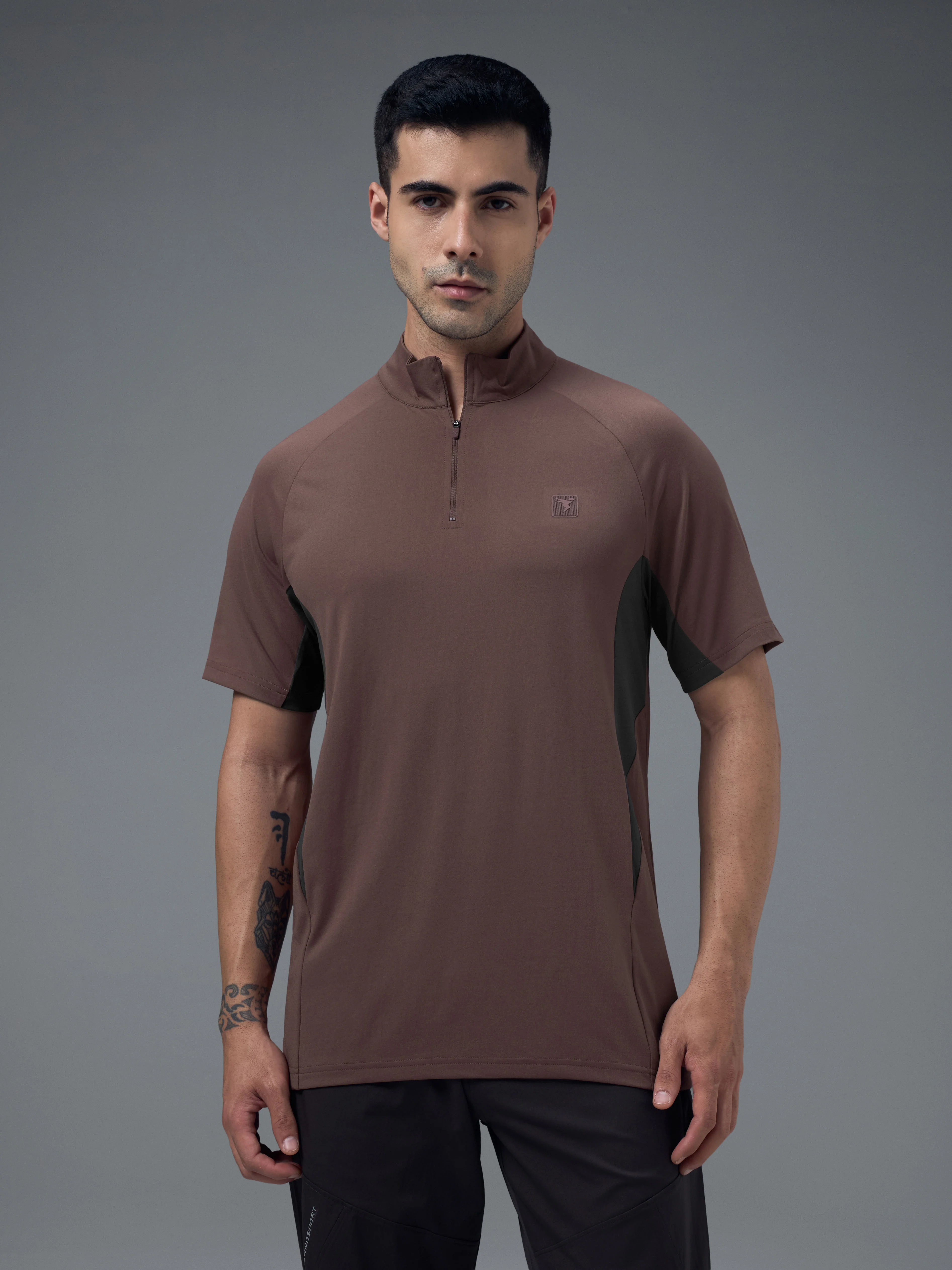 Men Colorblock Slim Fit Mock Neck Sports T-shirt with COTFLEX - Image 2