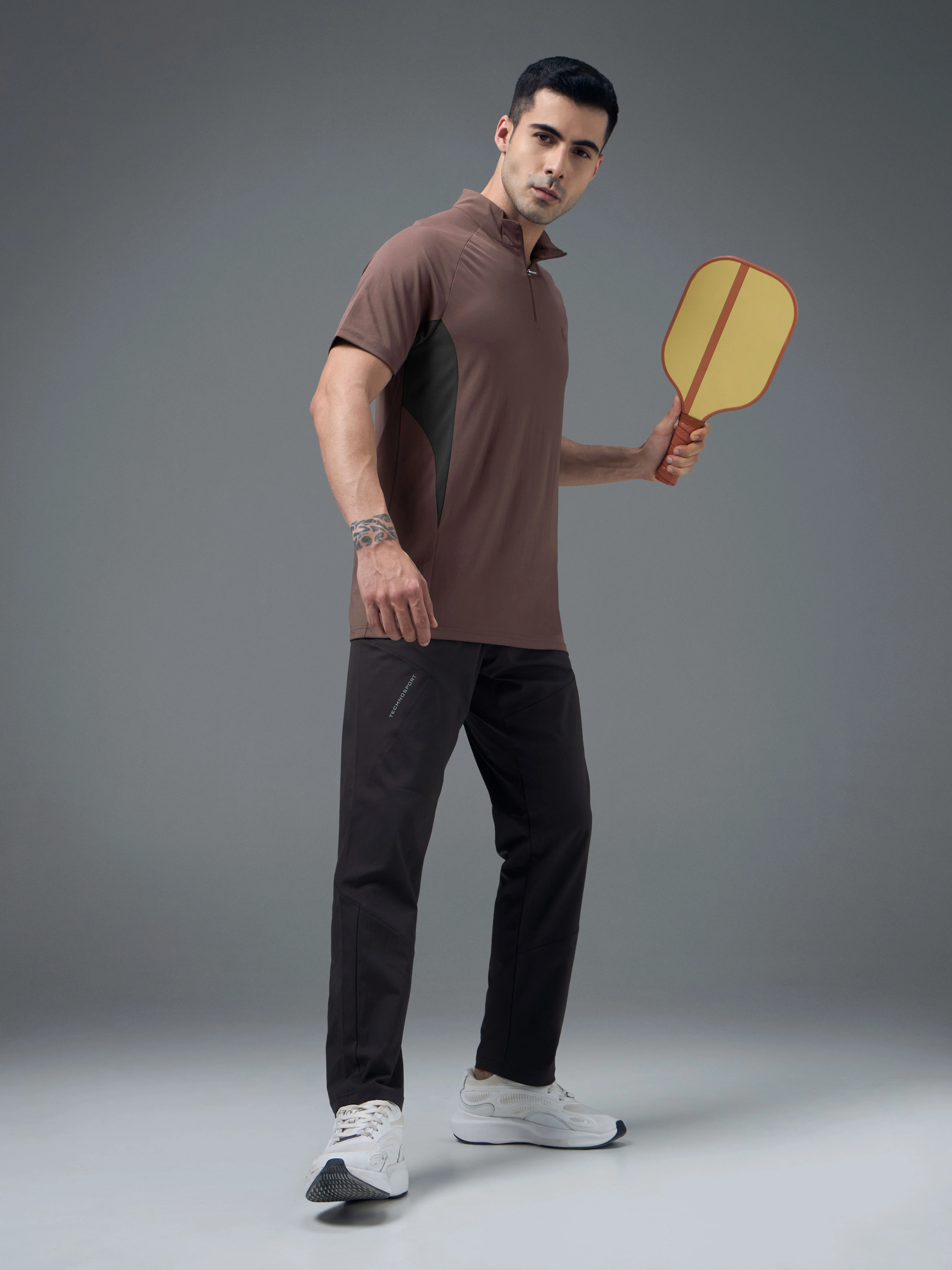 Men Colorblock Slim Fit Mock Neck Sports T-shirt with COTFLEX - Image 5