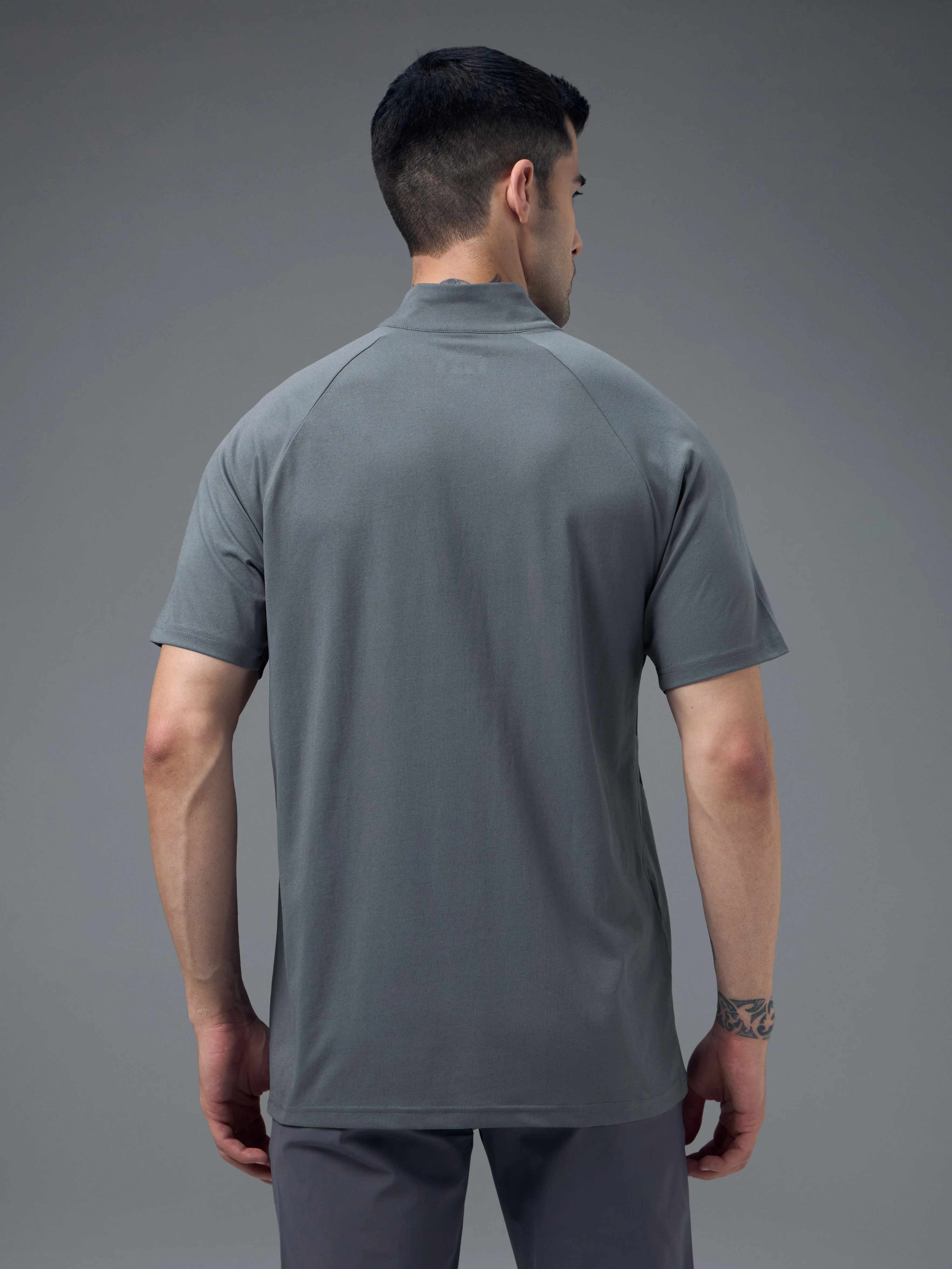 Men Colorblock Slim Fit Mock Neck Sports T-shirt with COTFLEX - Image 3