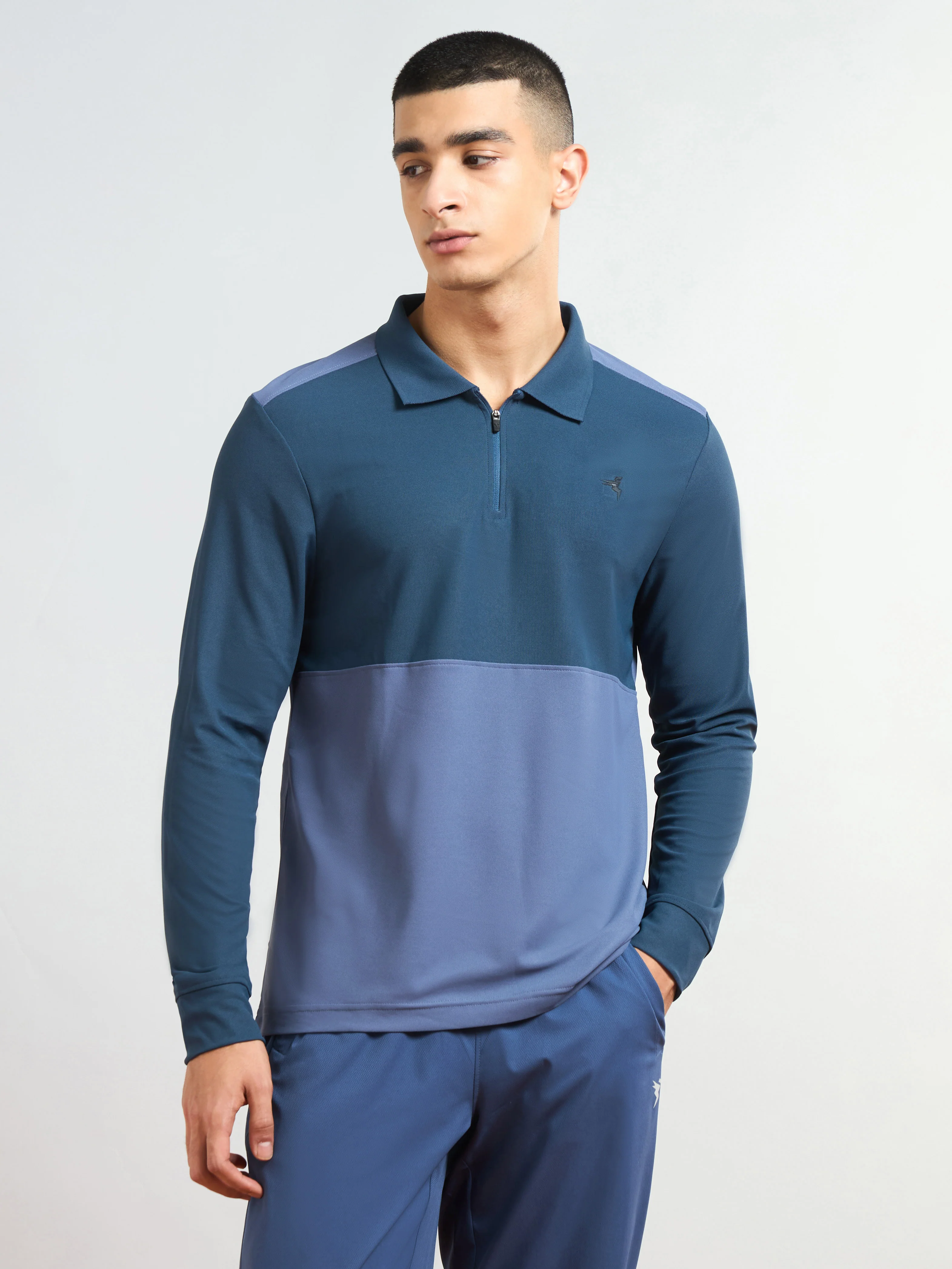 Men Colorblock Slim Fit Polo T-shirt with MATPIQ