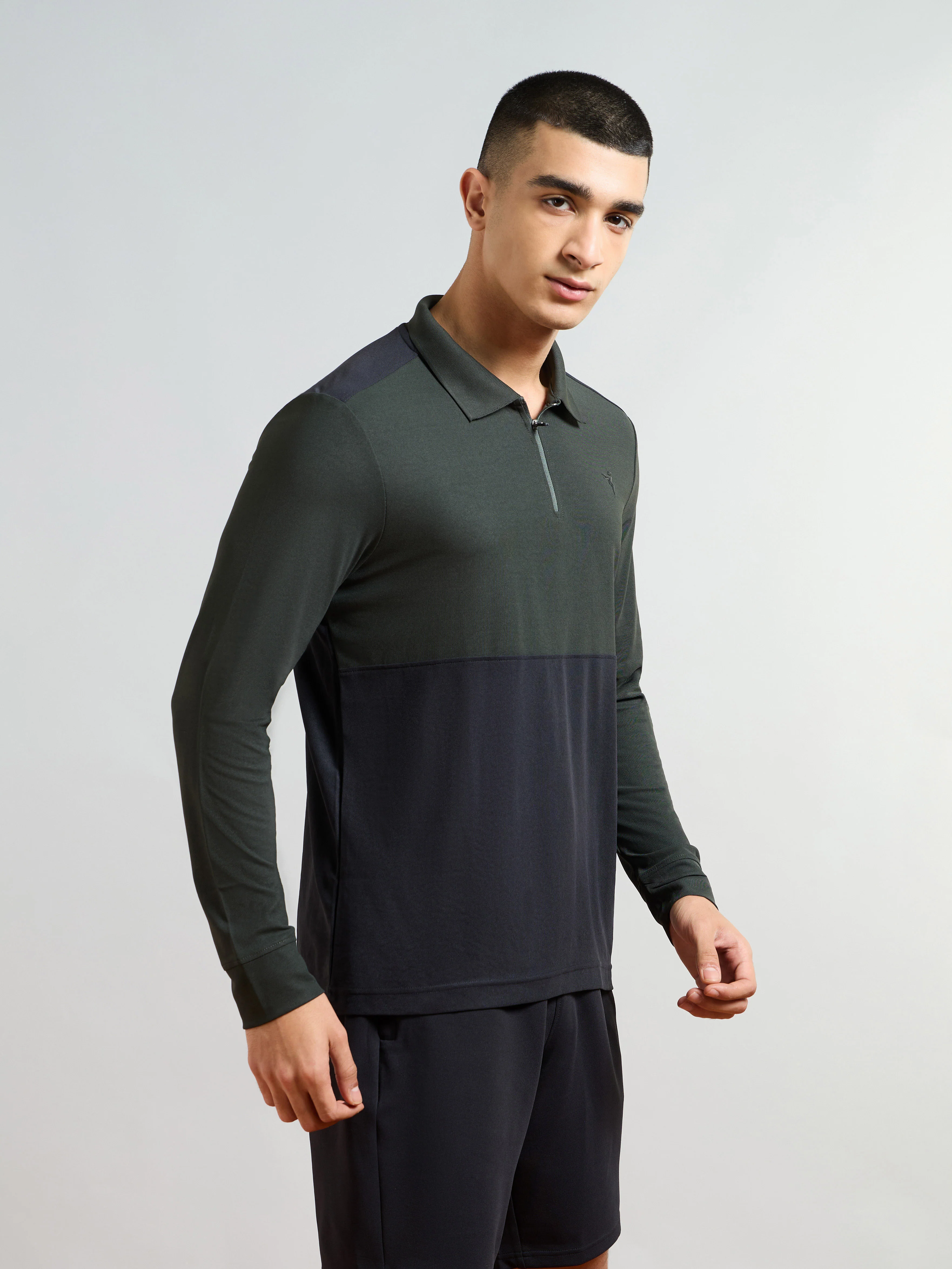 Men Colorblock Slim Fit Polo T-shirt with MATPIQ - Image 4