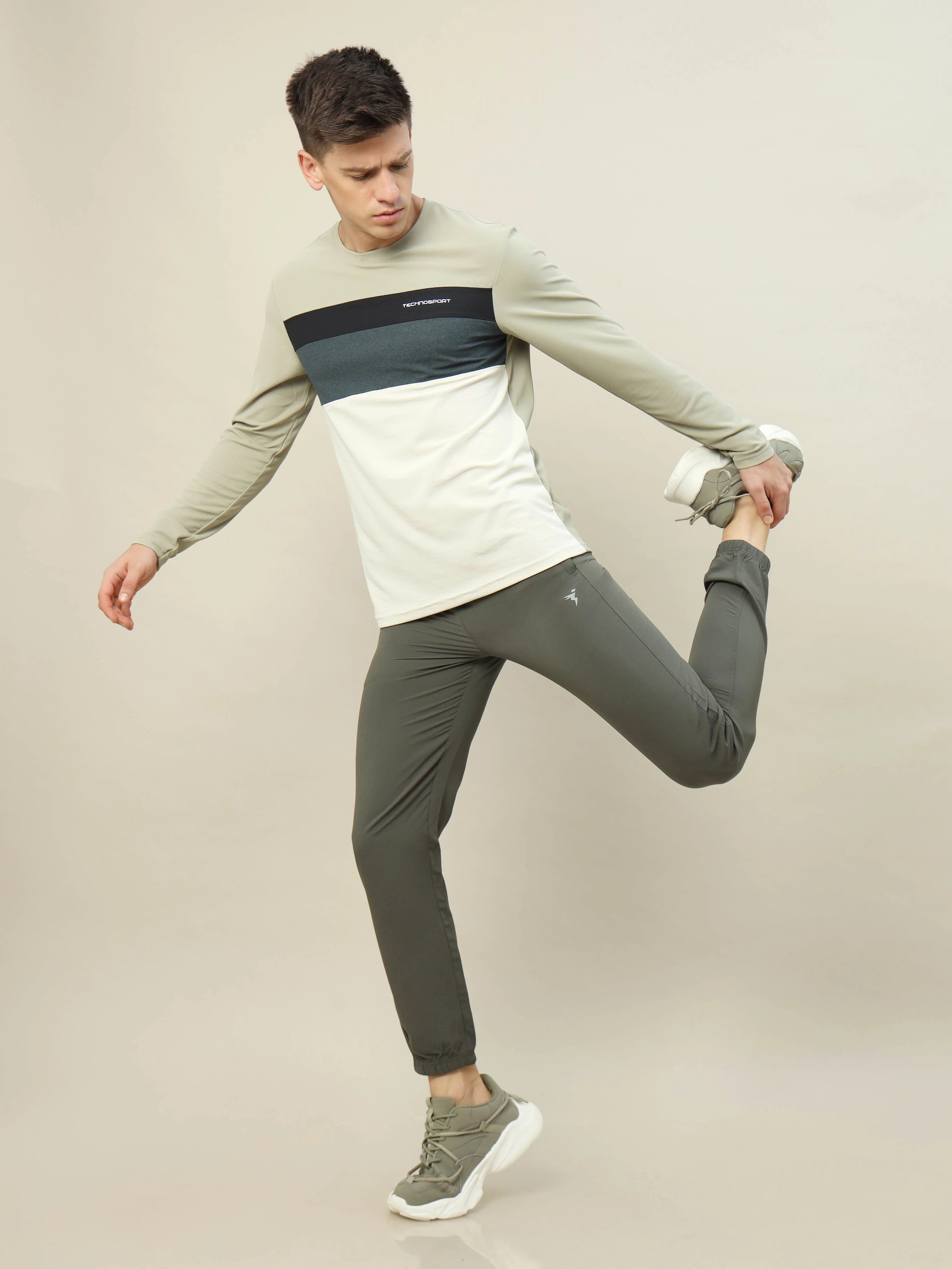 Men Colorblock Slim Fit T-shirt with MATPIQ - Image 6