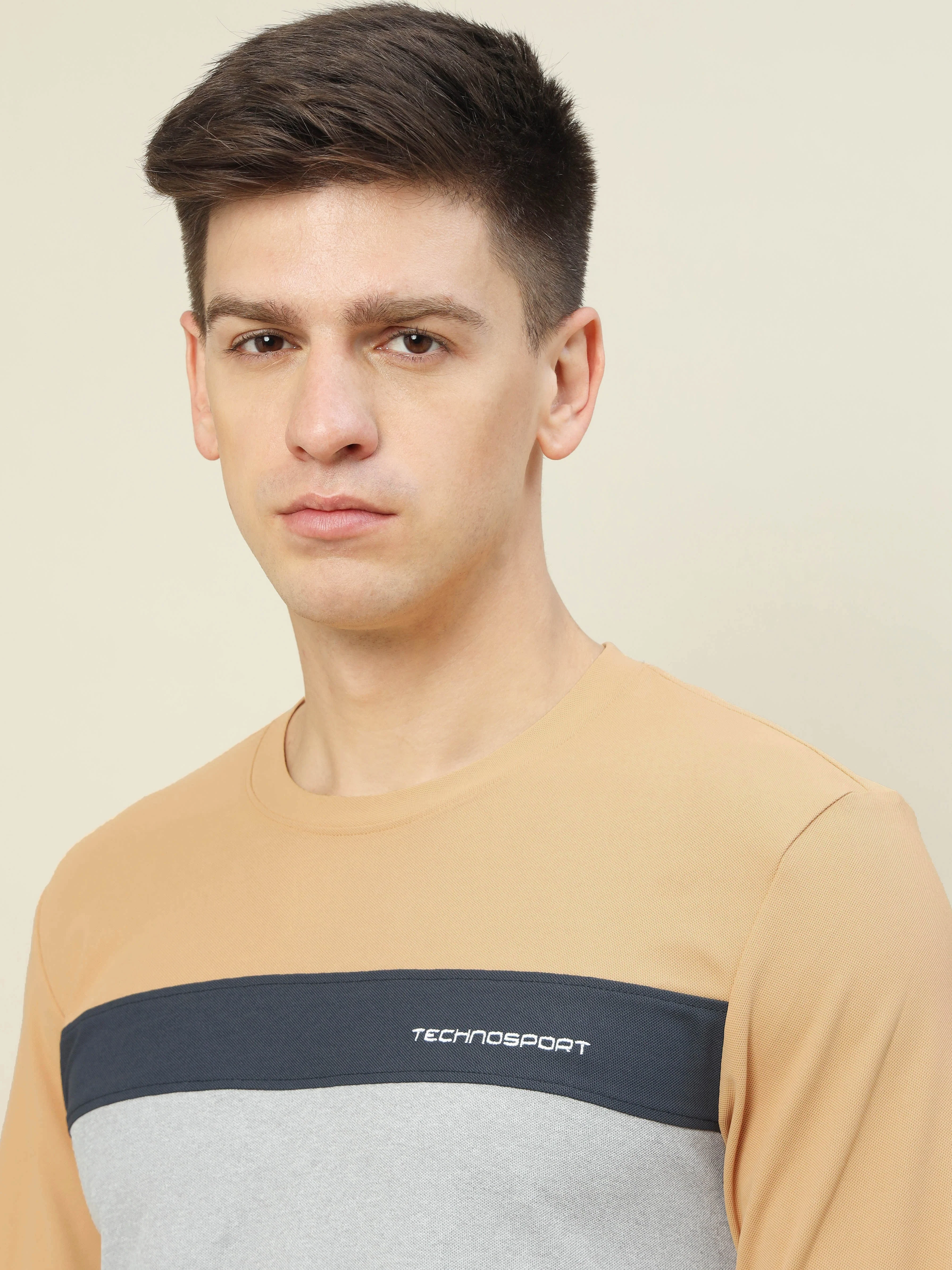 Men Colorblock Slim Fit T-shirt with MATPIQ - Image 6