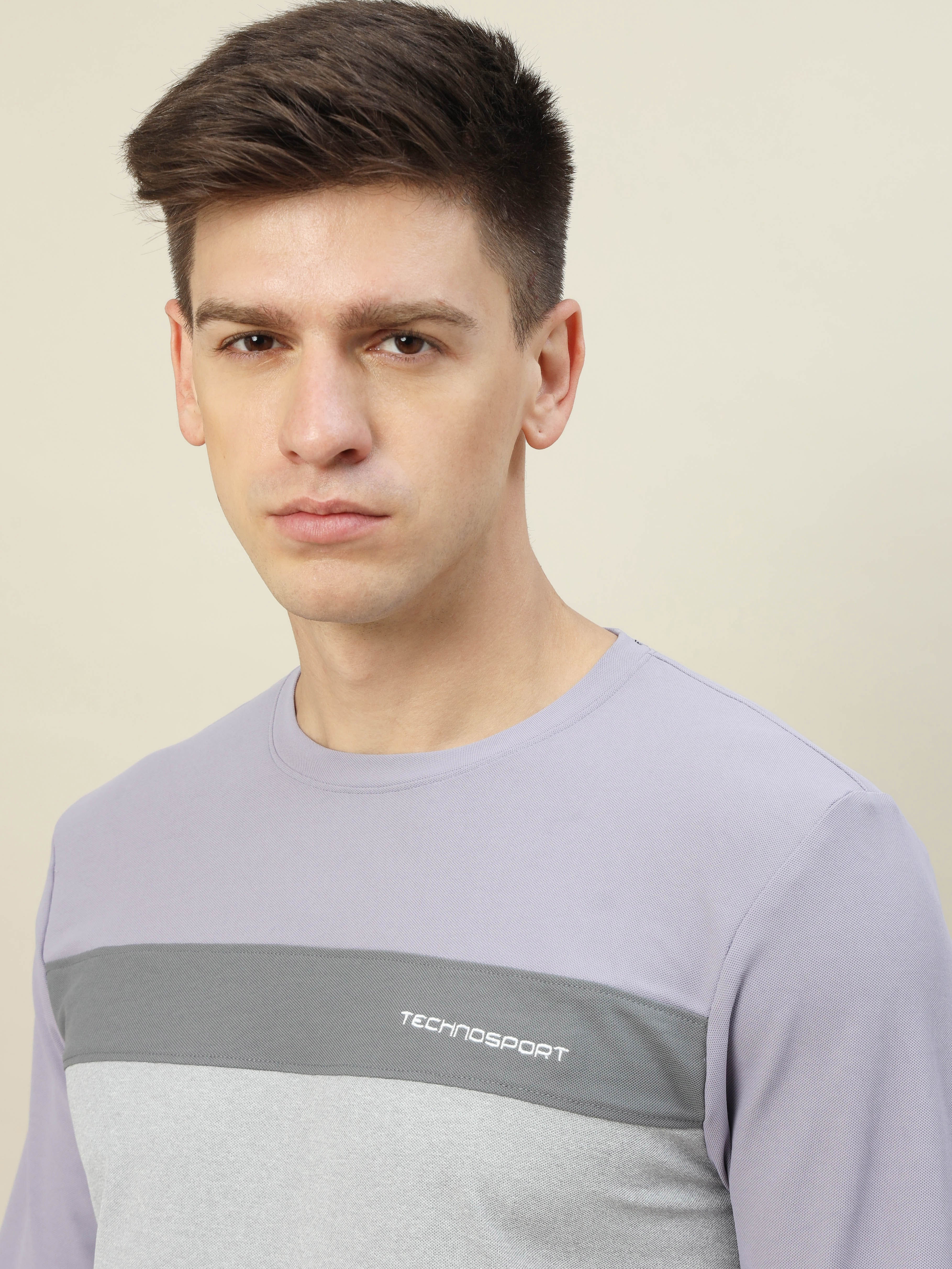 Men Colorblock Slim Fit T-shirt with MATPIQ - Image 6