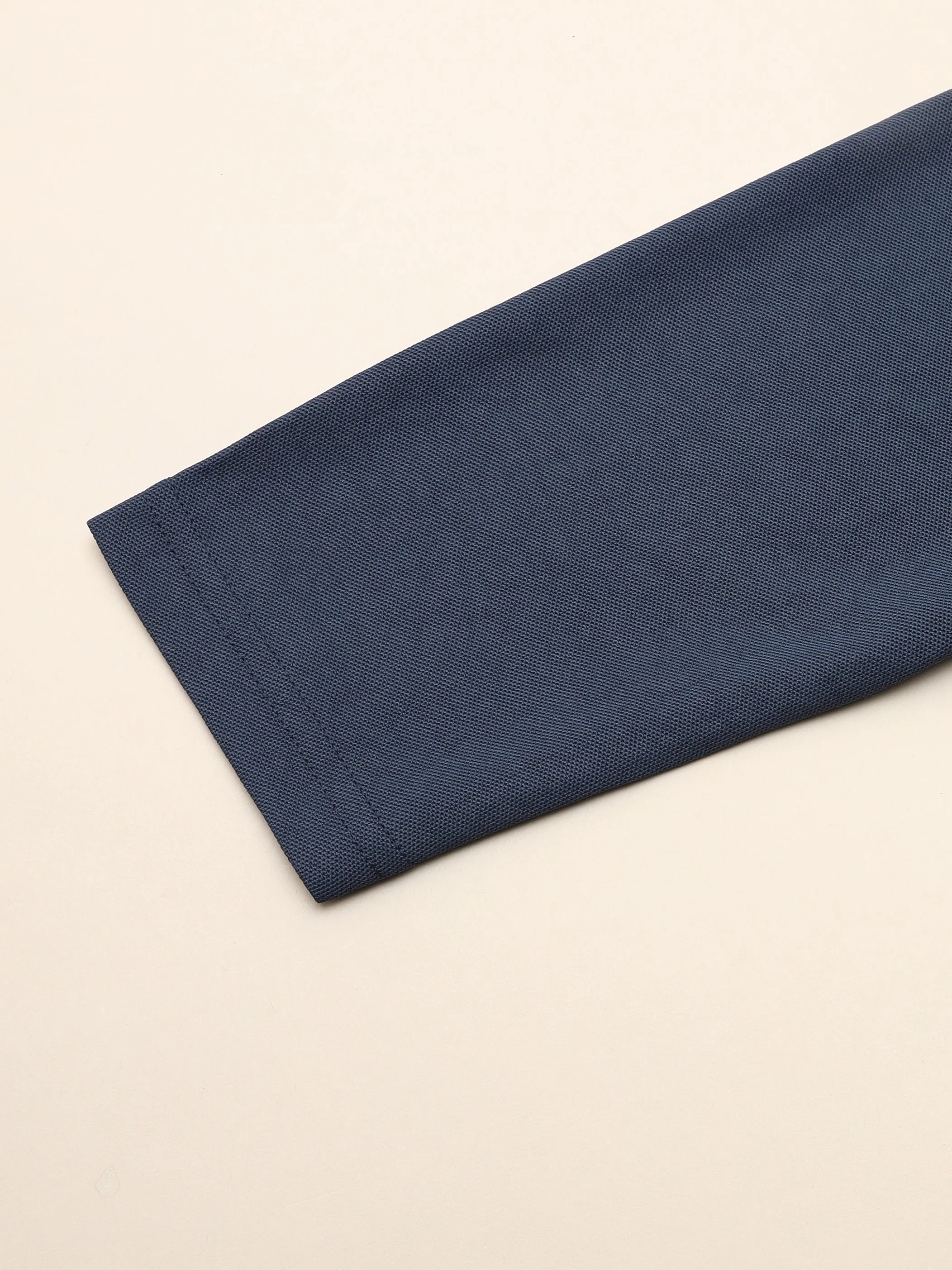 Men Colorblock Slim Fit T-shirt with MATPIQ - Image 10