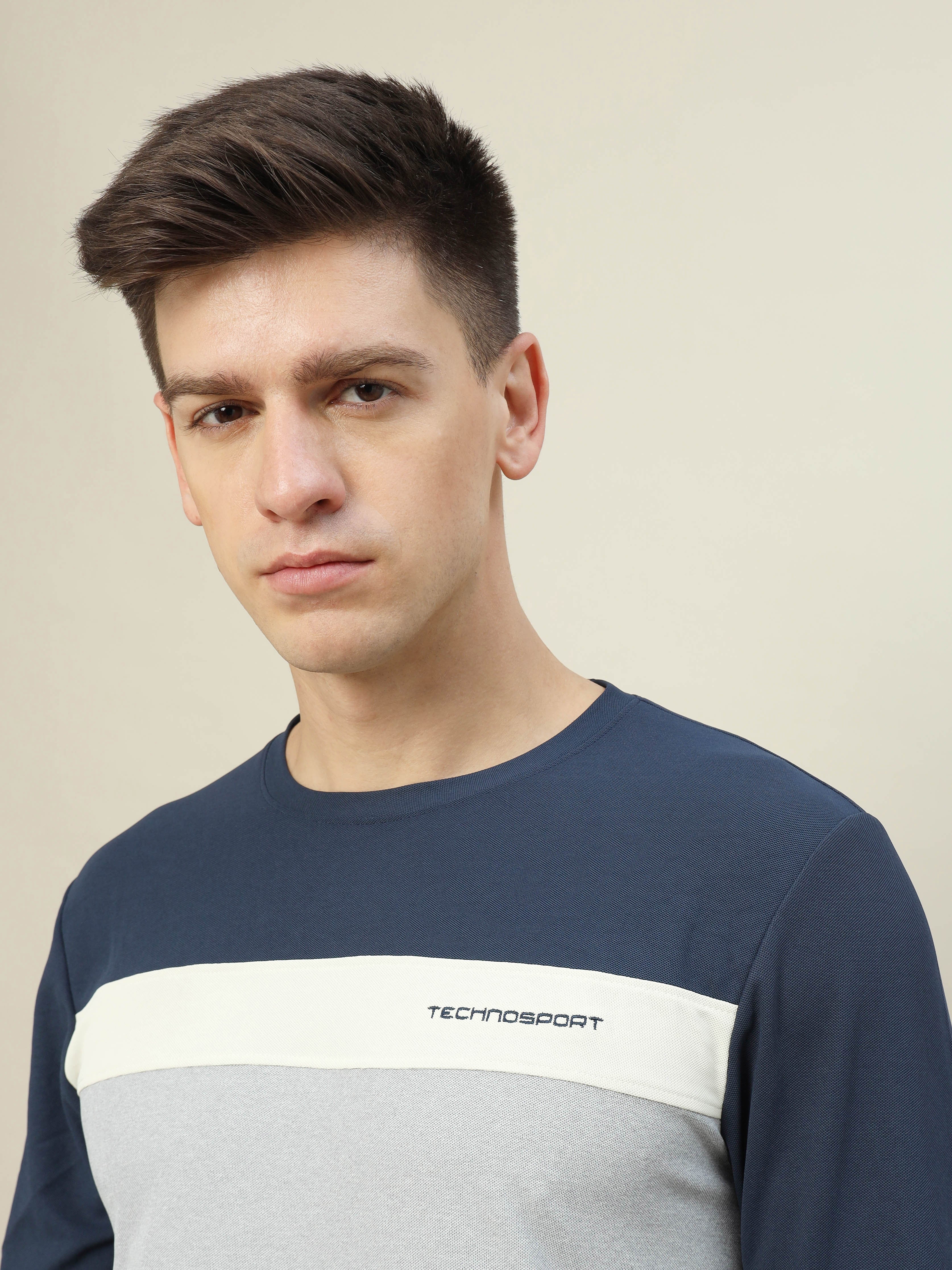 Men Colorblock Slim Fit T-shirt with MATPIQ - Image 8