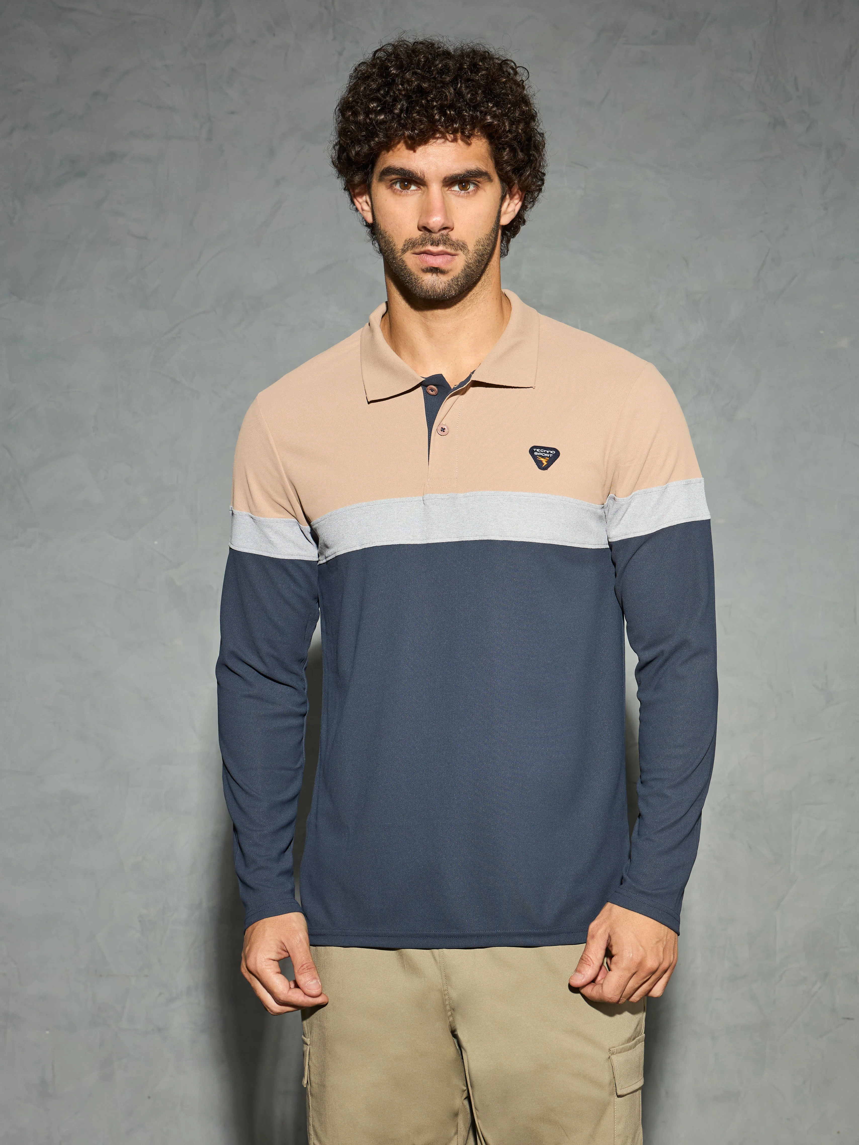 Men Colorblock Slim Fit Polo T-shirt with MATPIQ
