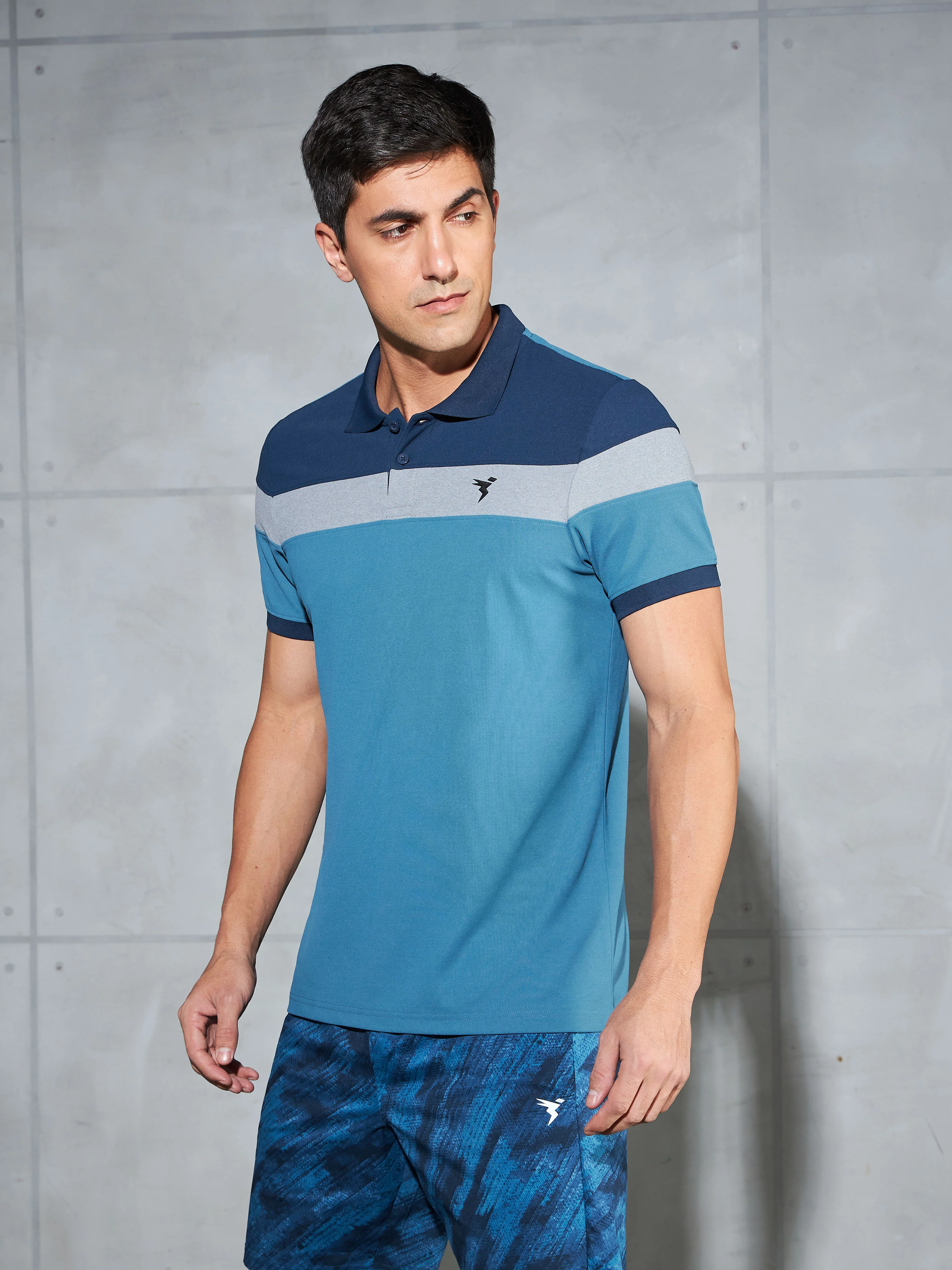 Men Colorblock Slim Fit Polo T-shirt with MATPIQ - Image 4