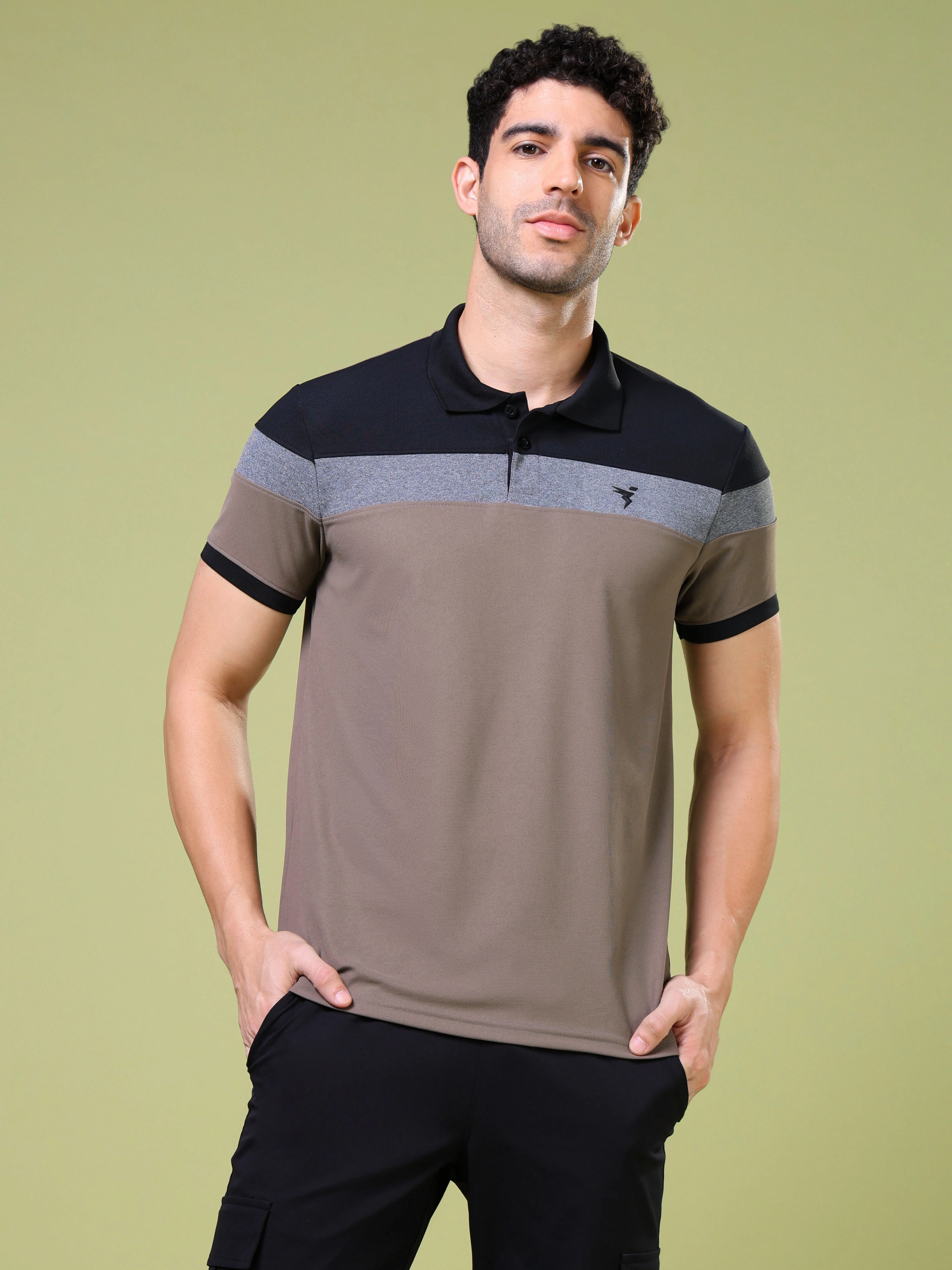 Men Colorblock Slim Fit Polo T-shirt with MATPIQ
