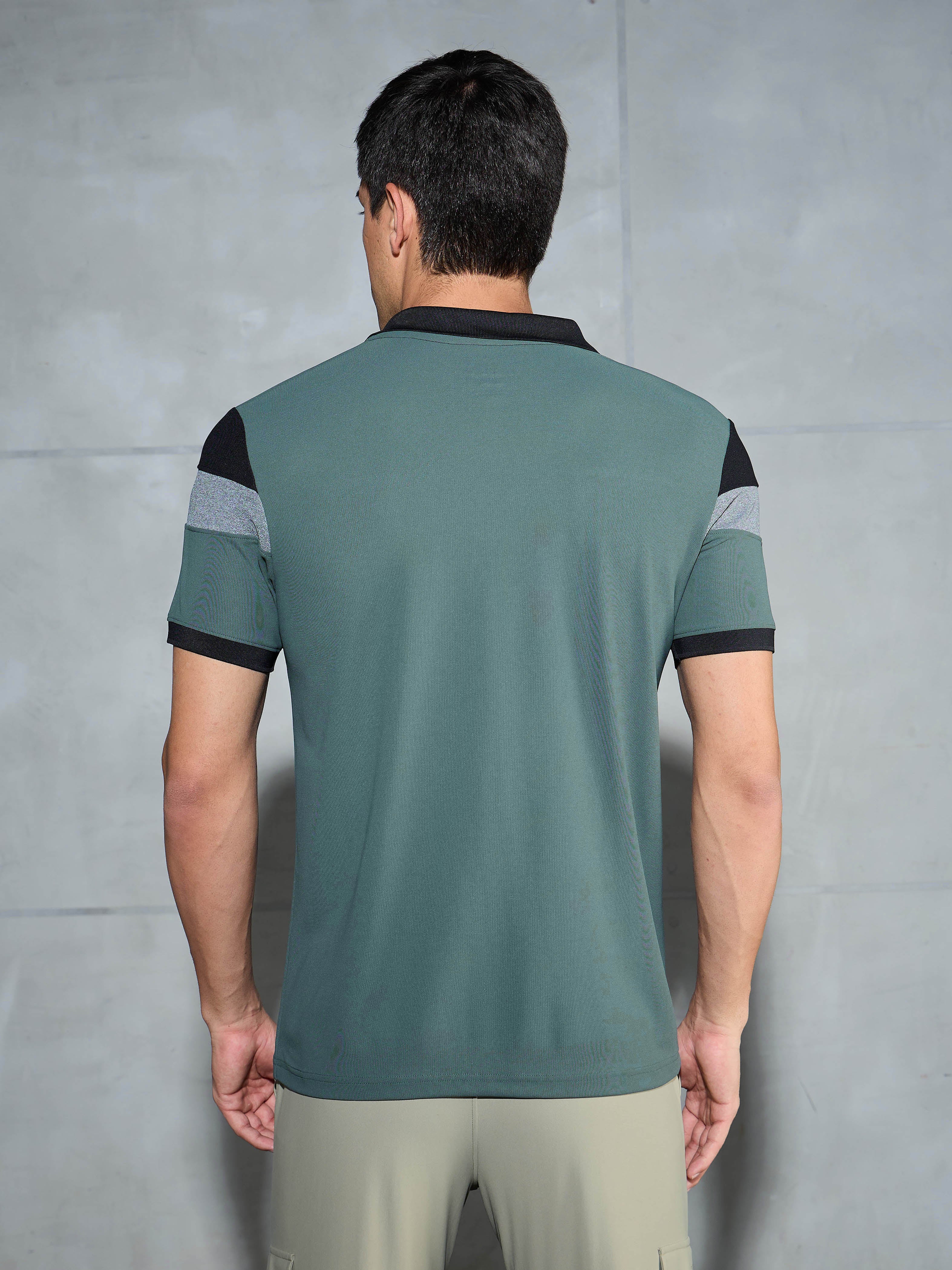 Men Colorblock Slim Fit Polo T-shirt with MATPIQ - Image 3