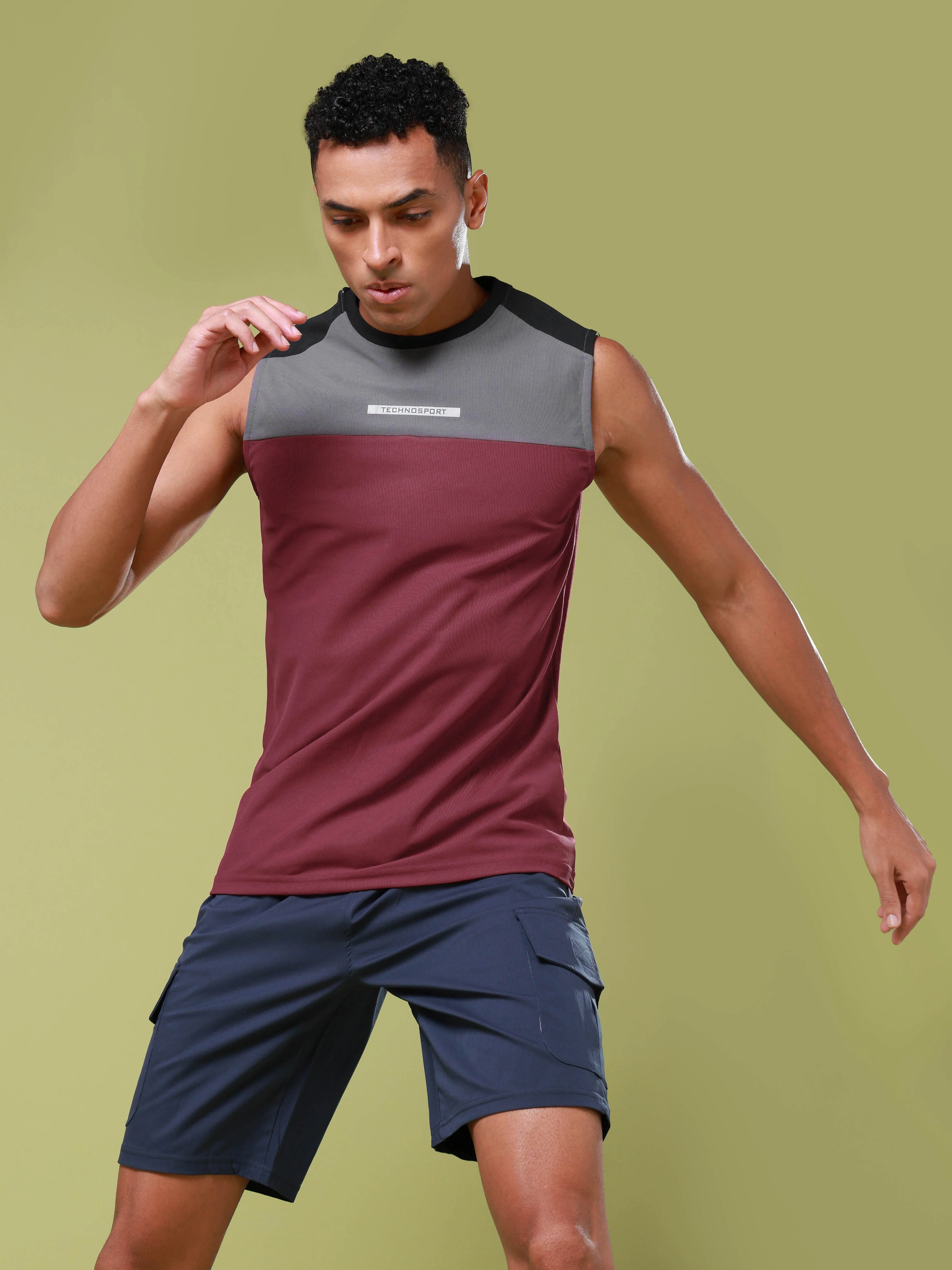 Men Colorblock Slim Fit Round Neck Sports Innerwear Vest with MATPIQ - Image 2