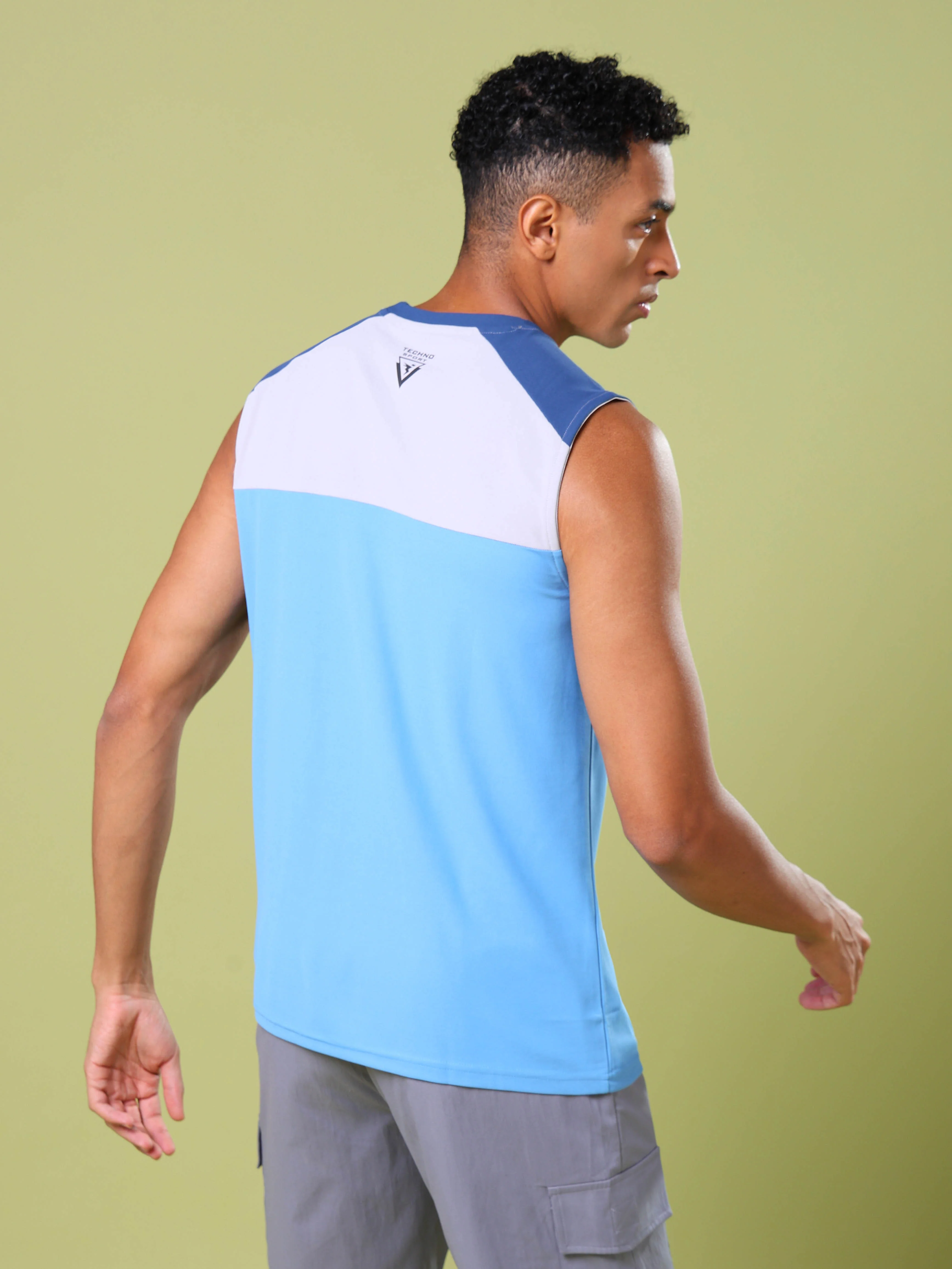 Men Colorblock Slim Fit Round Neck Sports Innerwear Vest with MATPIQ - Image 3