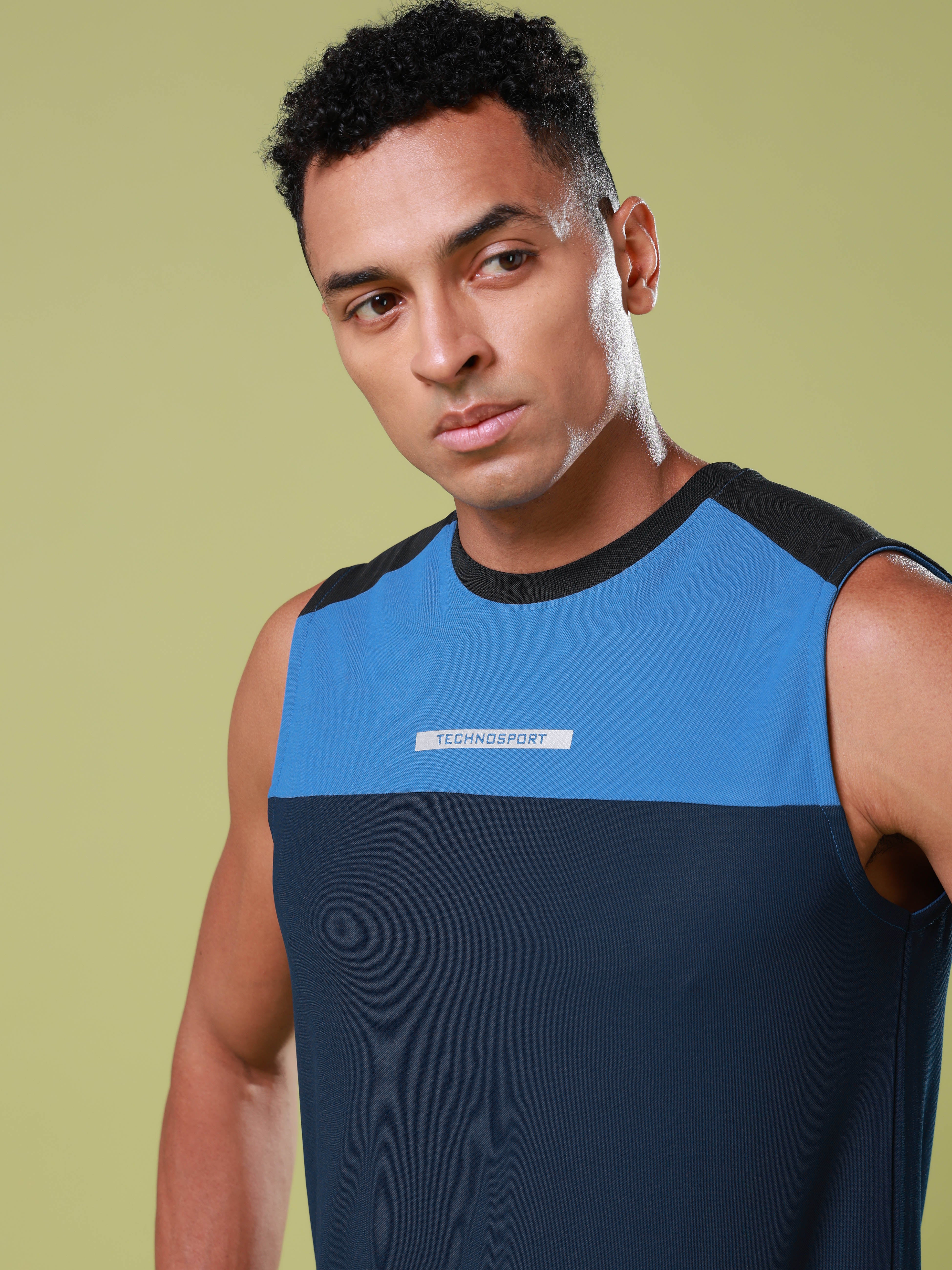 Men Colorblock Slim Fit Round Neck Sports Innerwear Vest with MATPIQ - Image 5
