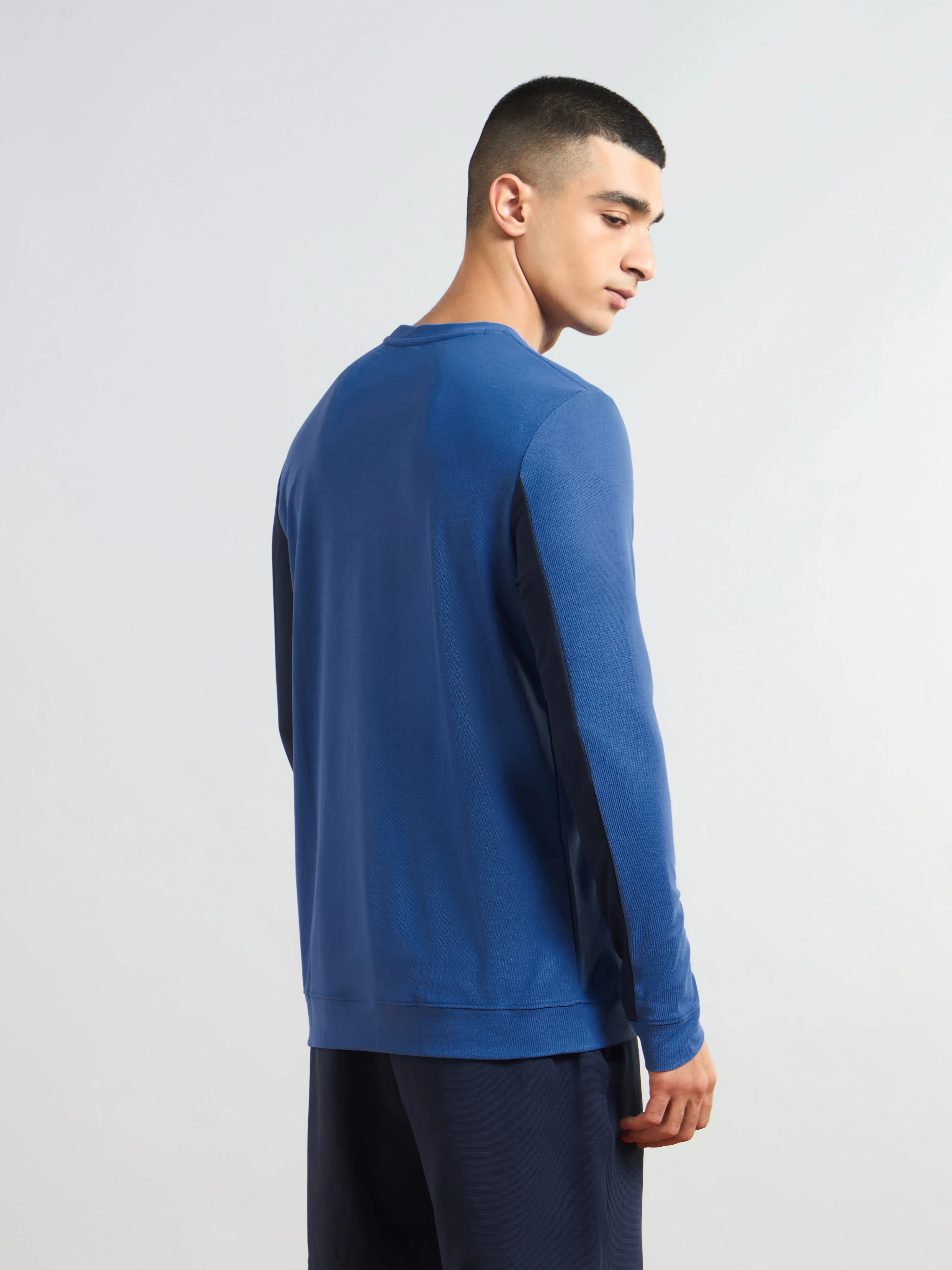 Men Colorblock Slim Fit T-shirt with MATPIQ - Image 3
