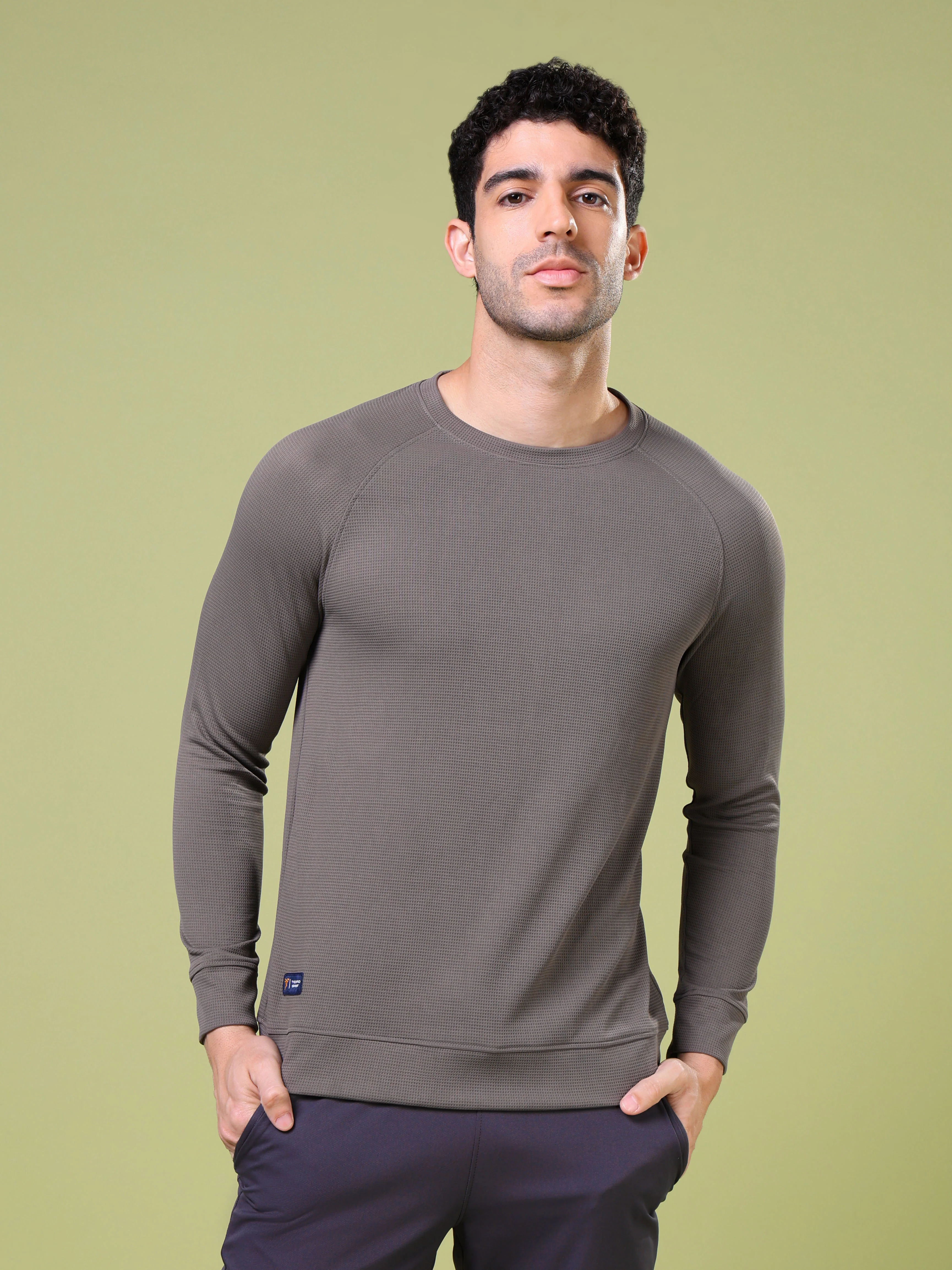 Men Cubic Melange Slim Fit Round Neck T-shirt with TECHNOCOOL+