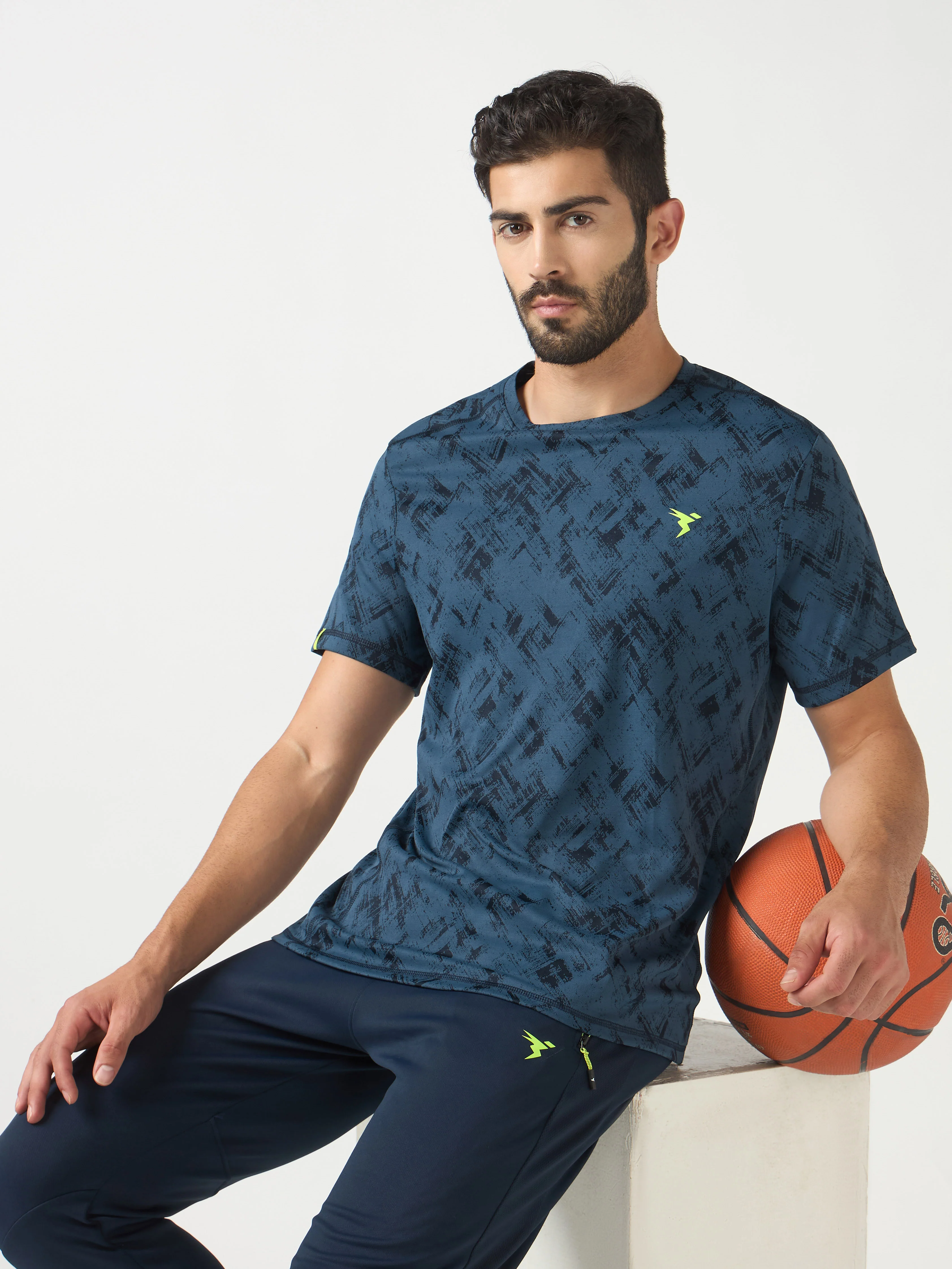 Men Jacquard Slim Fit Crew Neck T-shirt with DOUBLE COOL