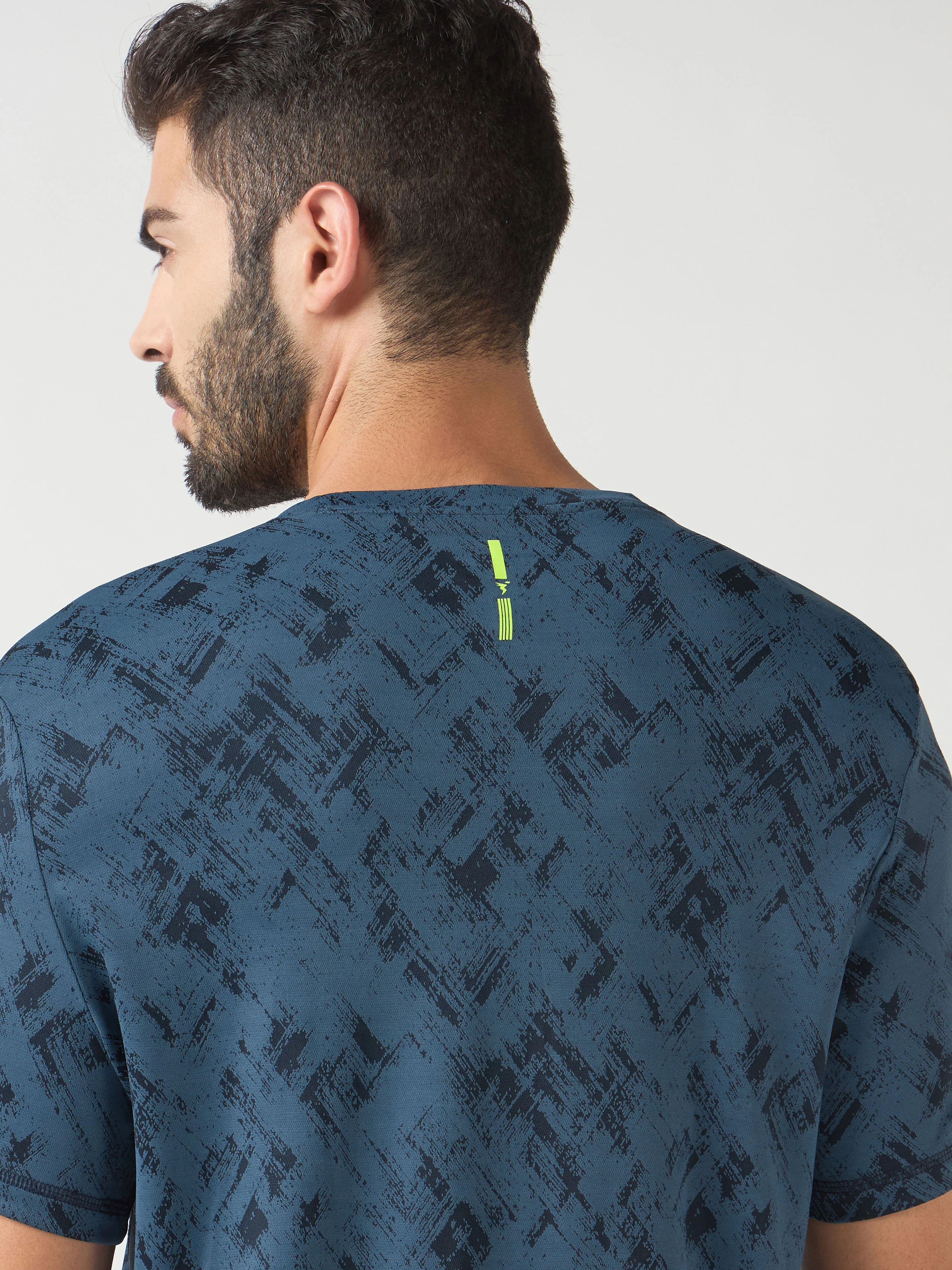 Men Jacquard Slim Fit Crew Neck T-shirt with DOUBLE COOL - Image 6