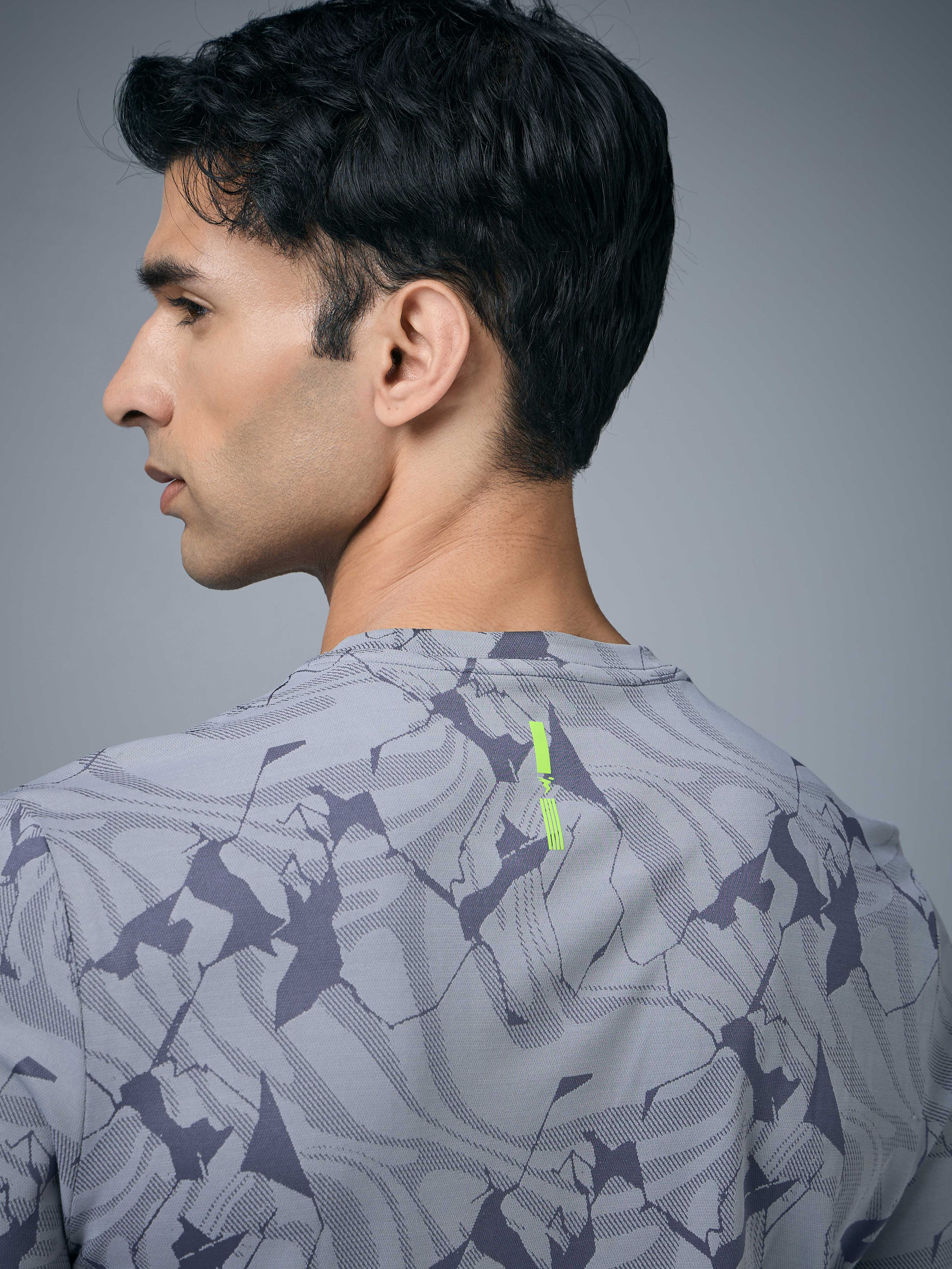 Men Jacquard Slim Fit Crew Neck T-shirt with DOUBLE COOL - Image 7