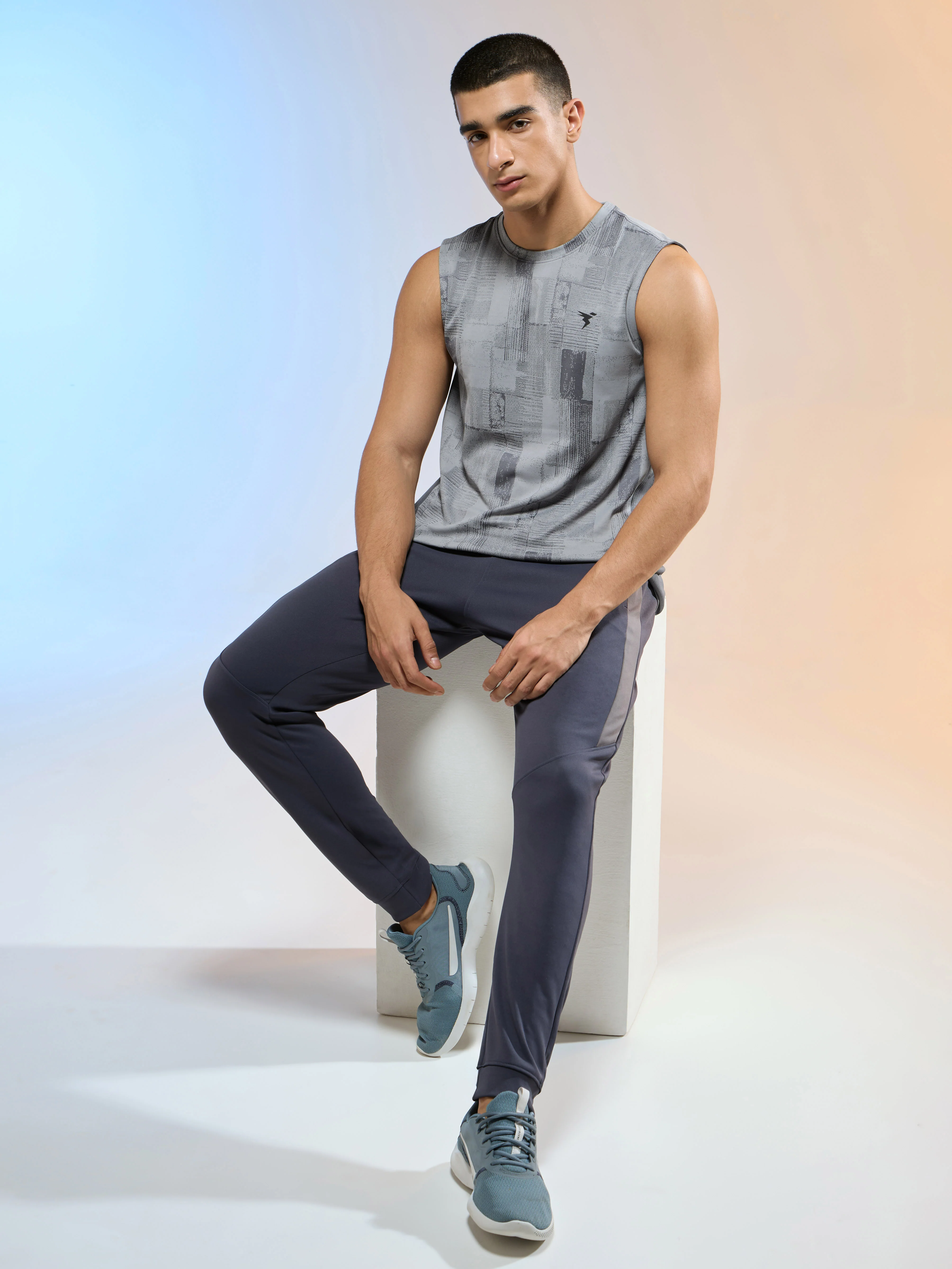 Men Jacquard Slim Fit Round Neck Sports Innerwear Vest with DOUBLE COOL - Image 5