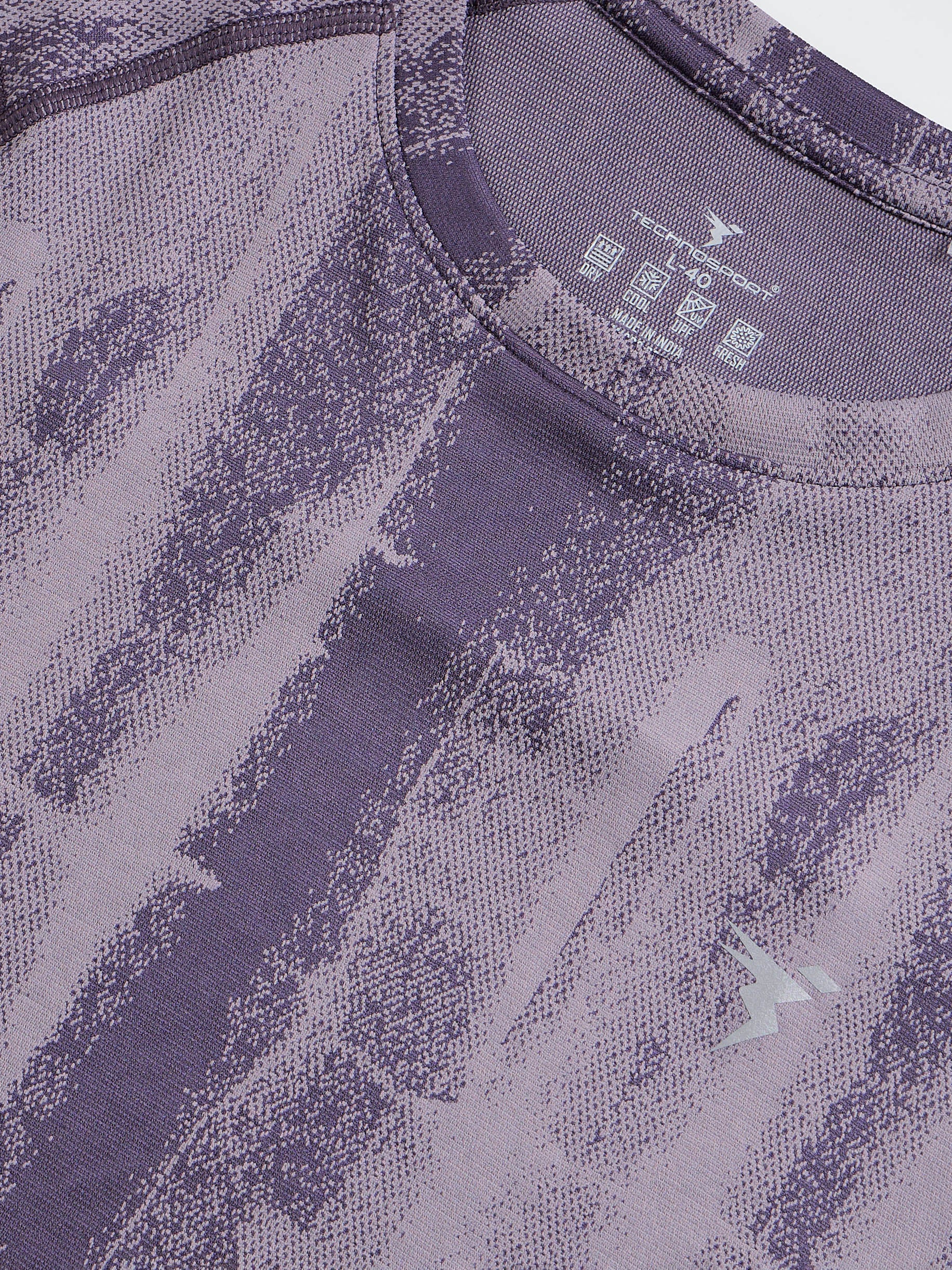 Men Jacquard Slim Fit Round Neck T-shirt with DOUBLE COOL - Image 8
