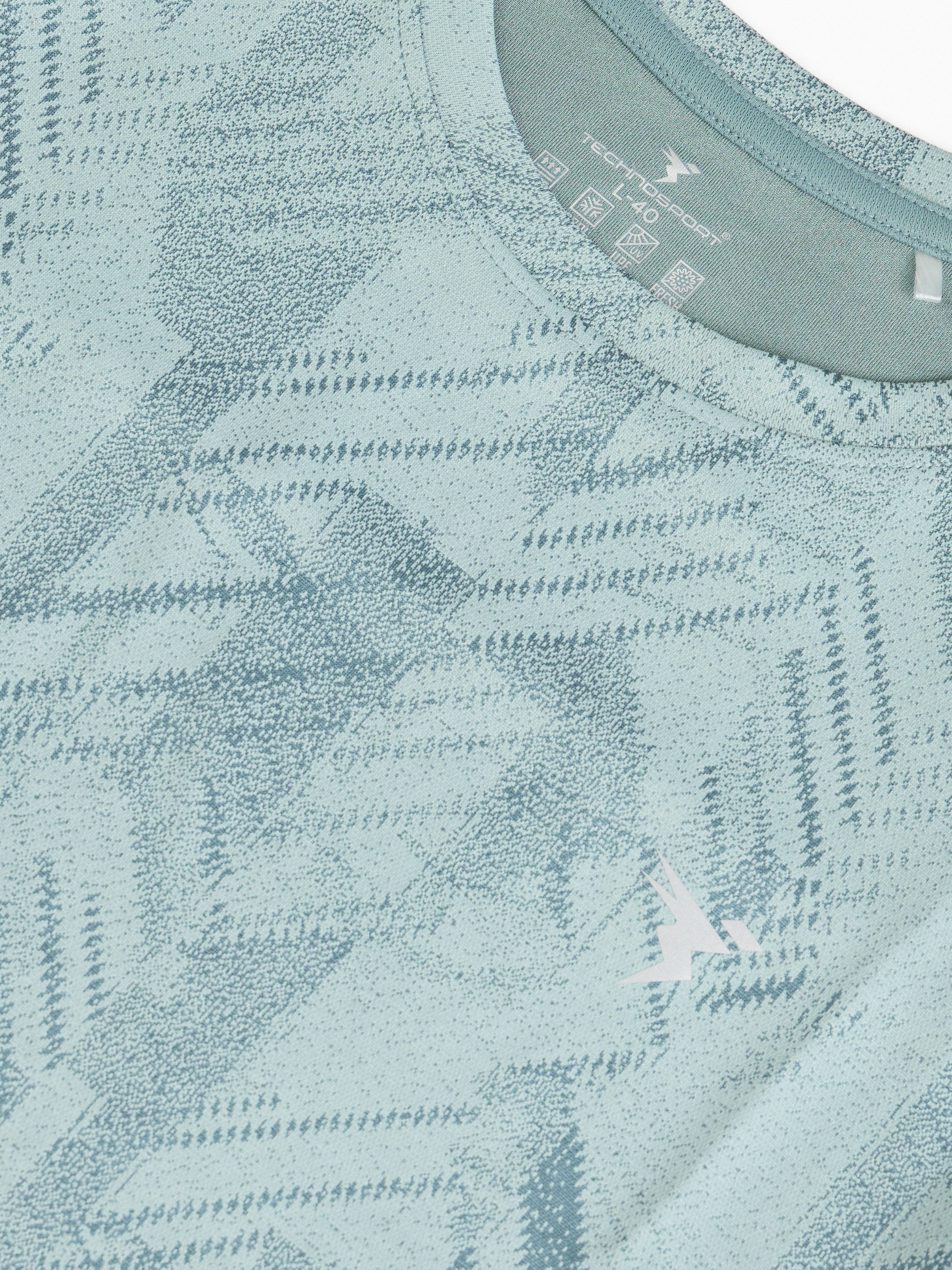 Men Jacquard Slim Fit Round Neck T-shirt with DOUBLE COOL - Image 7