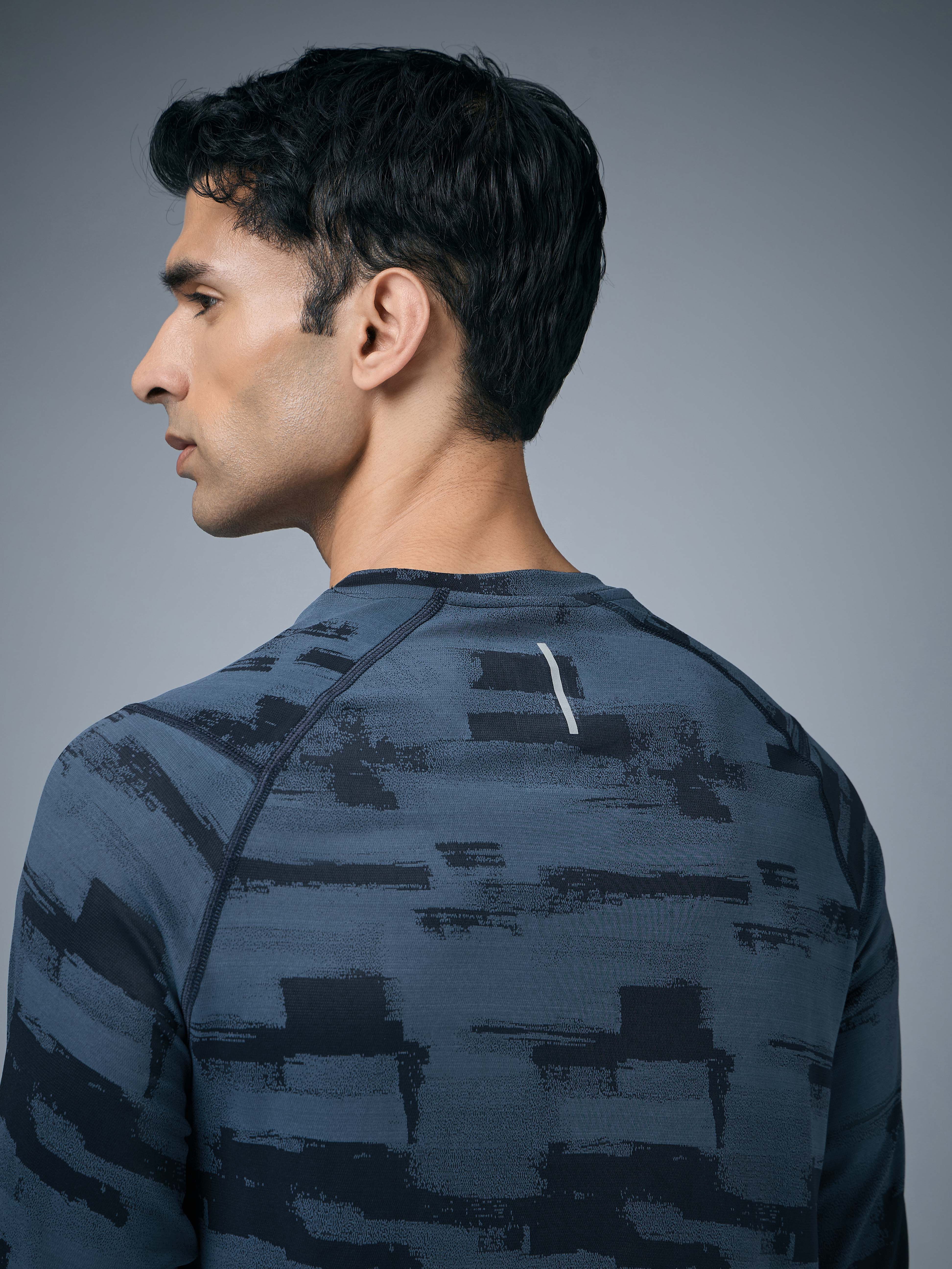 Men Jacquard Slim Fit Round Neck T-shirt with DOUBLE COOL - Image 7