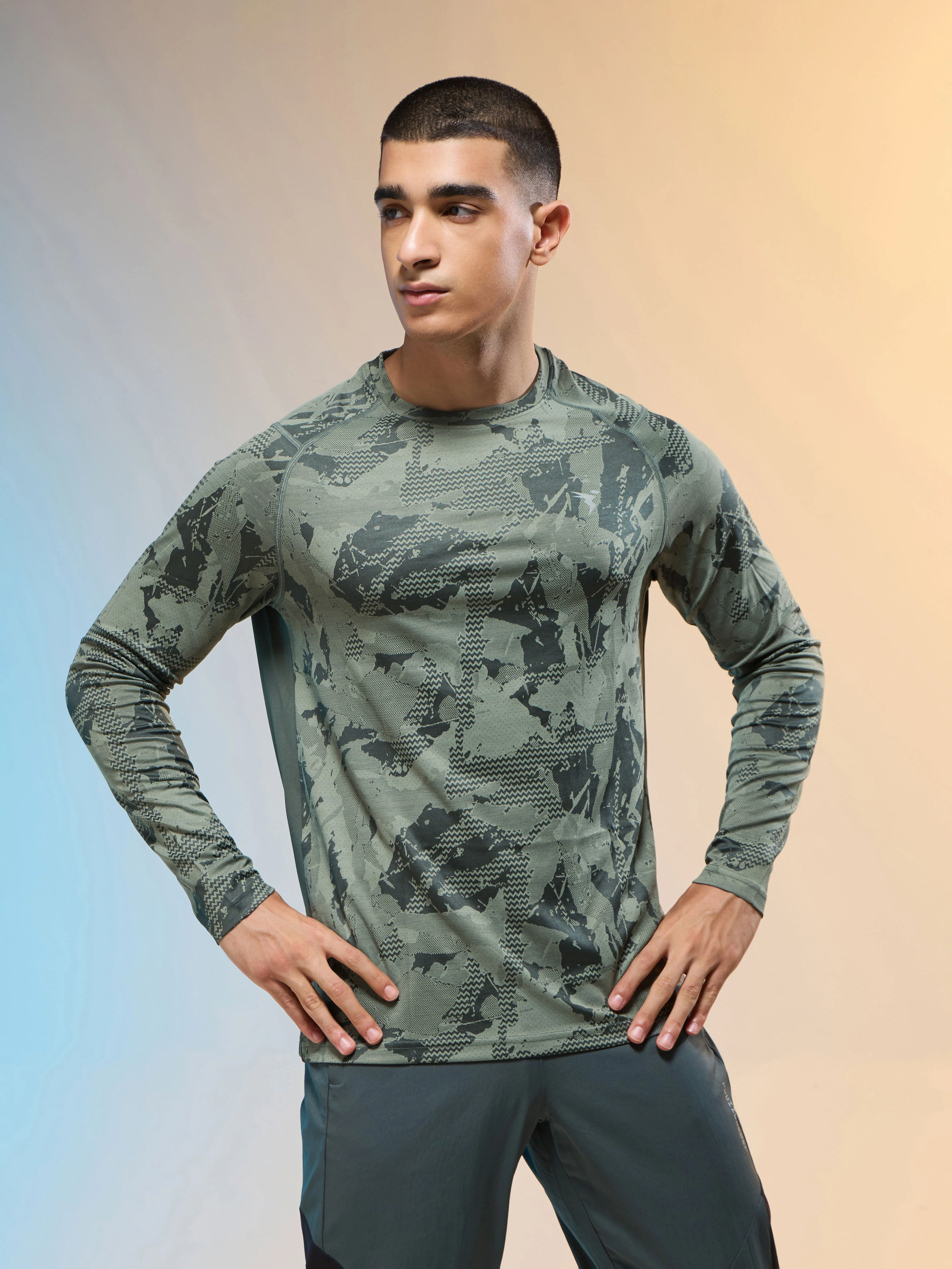 Men Jacquard Slim Fit Round Neck T-shirt with DOUBLE COOL