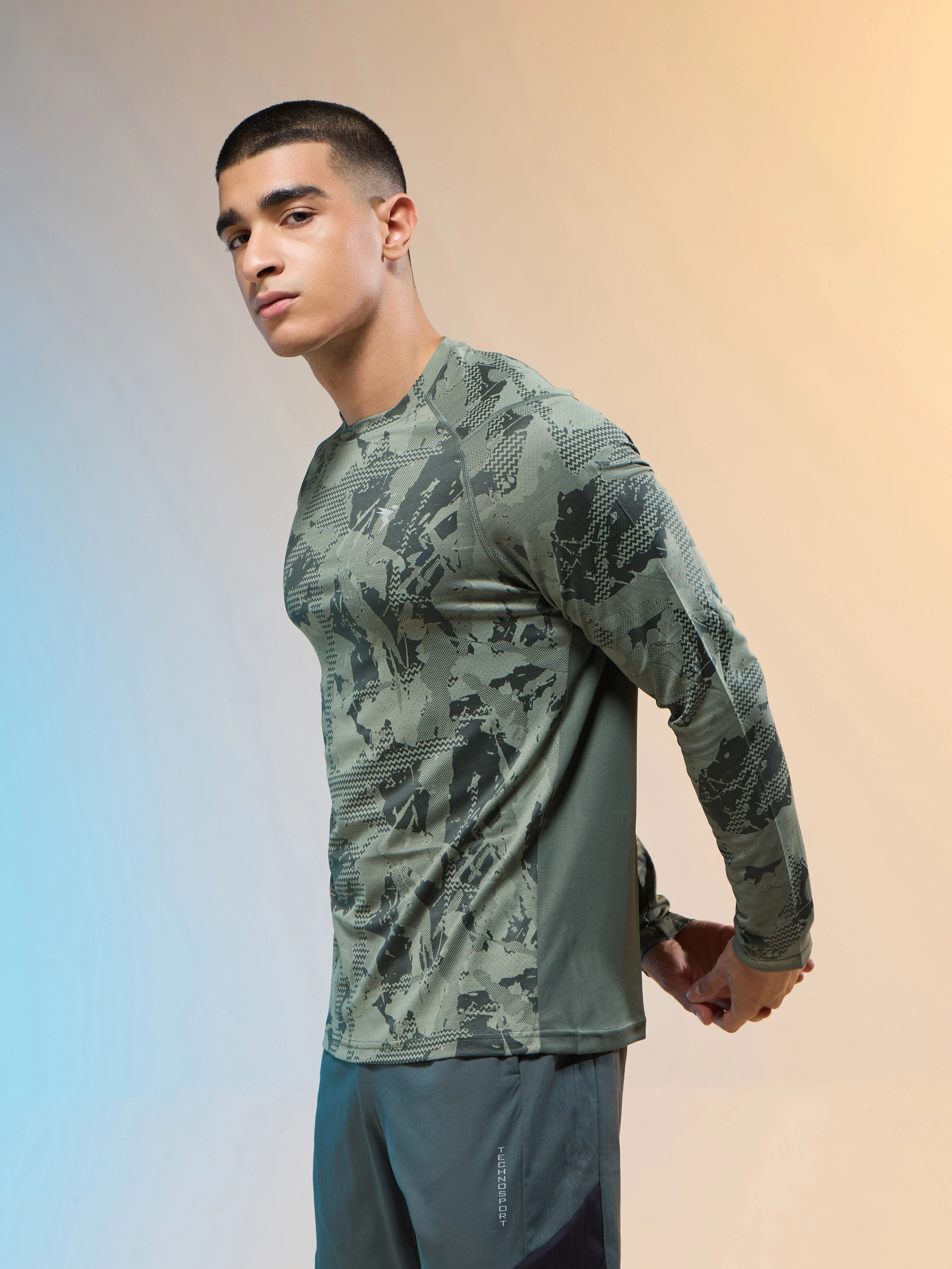 Men Jacquard Slim Fit Round Neck T-shirt with DOUBLE COOL - Image 4