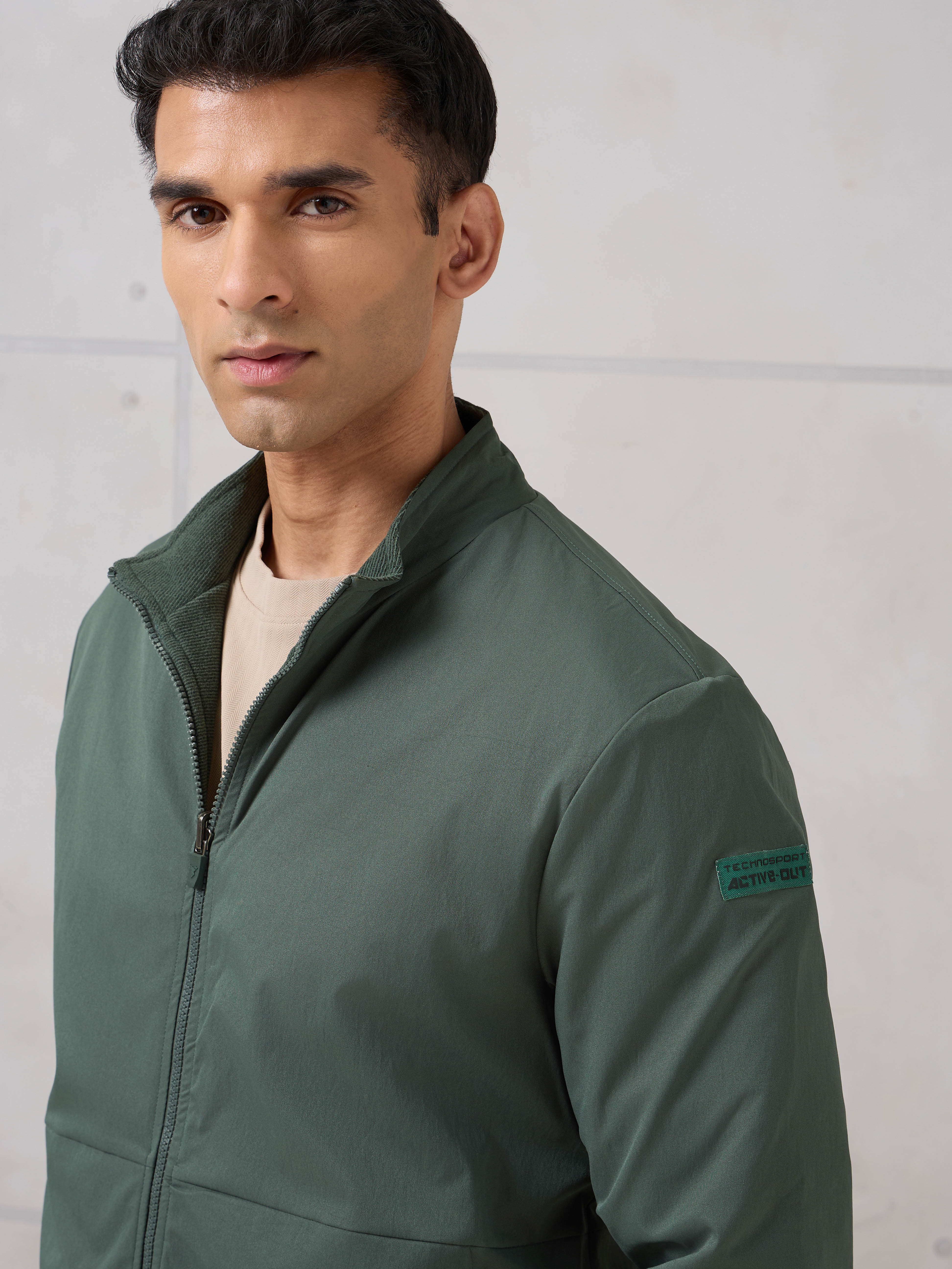 Men Kangaroo Pocket Reversible Winter Jacket with TECHNOWARM+ - Image 9