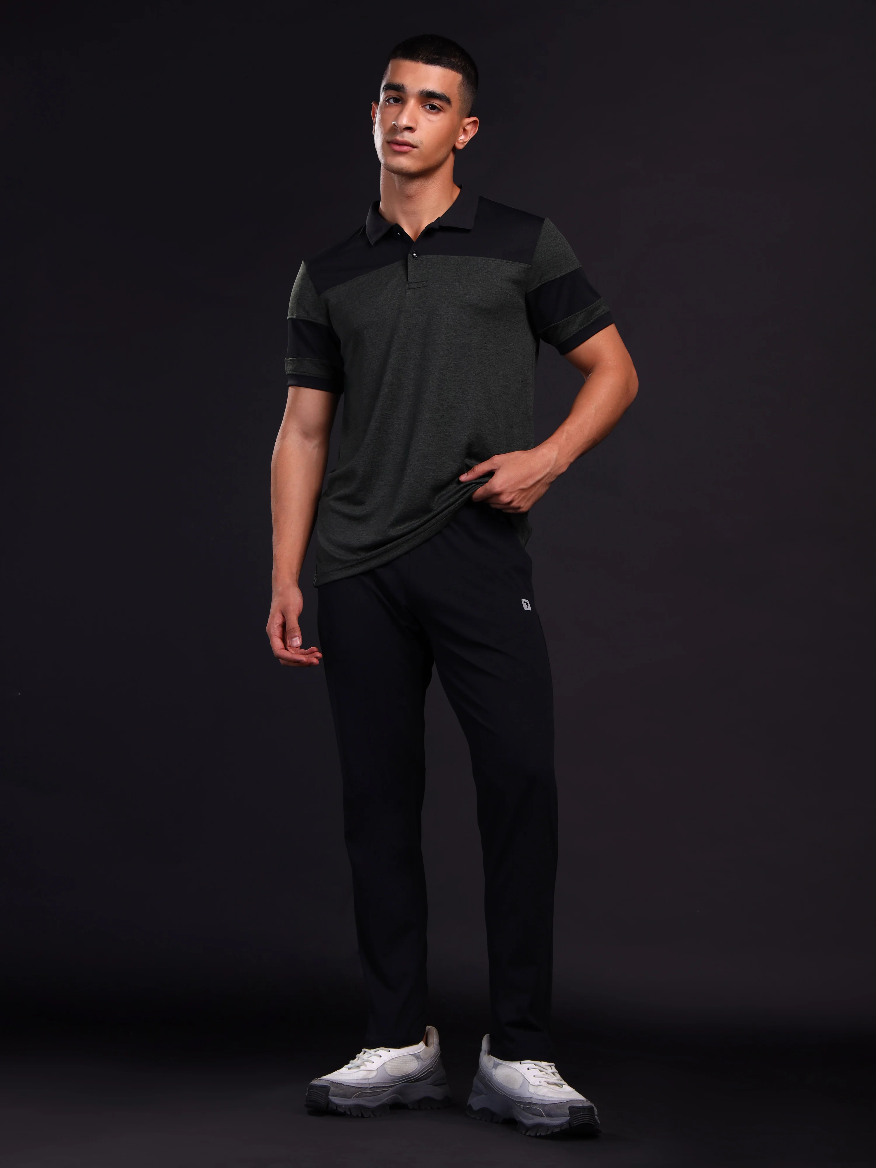Men Melange Slim Fit Polo T-shirt with DOUBLE COOL - Image 4