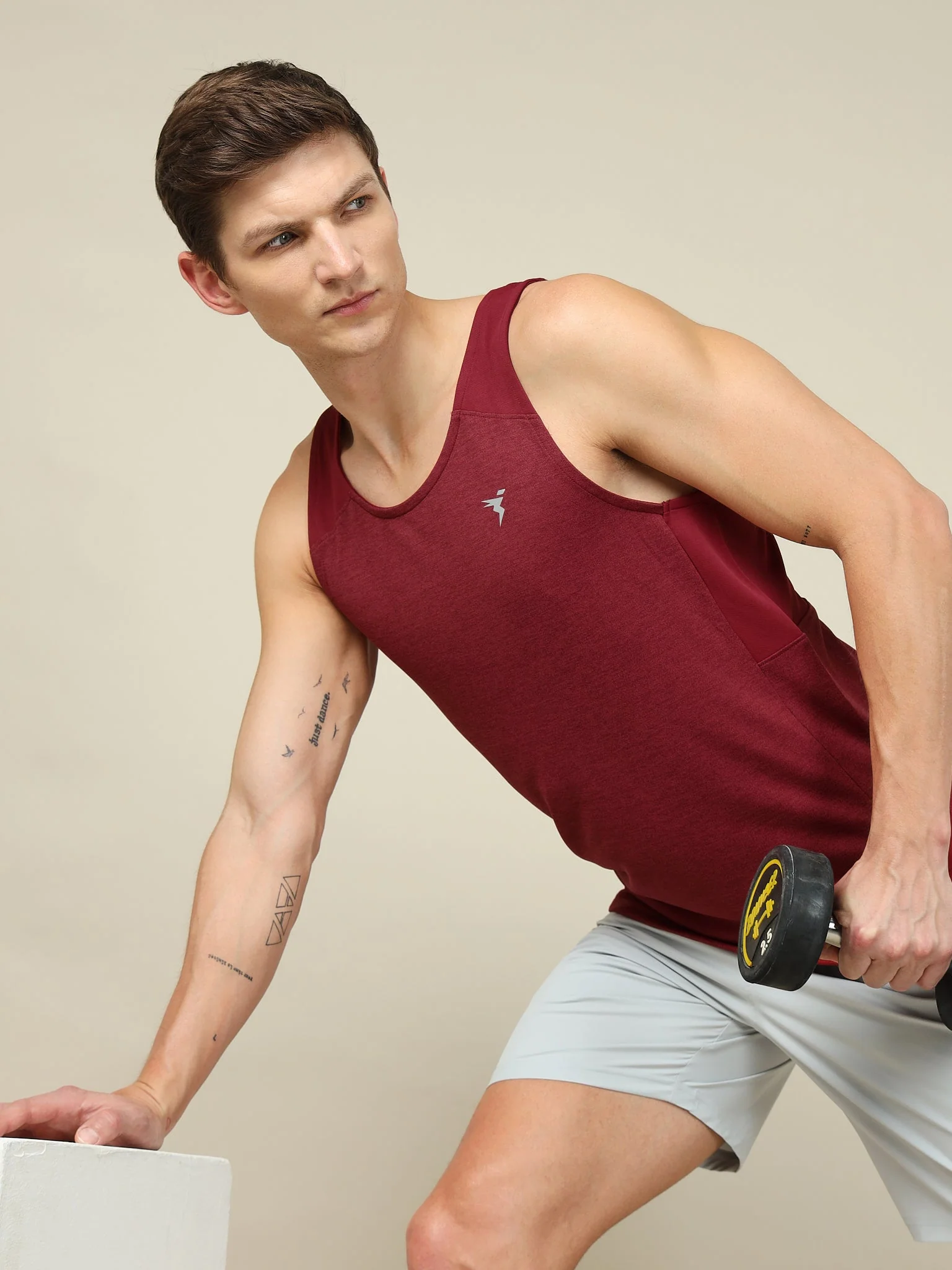 Men Melange Slim Fit Scoop Neck Innerwear Vest with TECHNO COOL+ ( Pack of 2) - Image 5