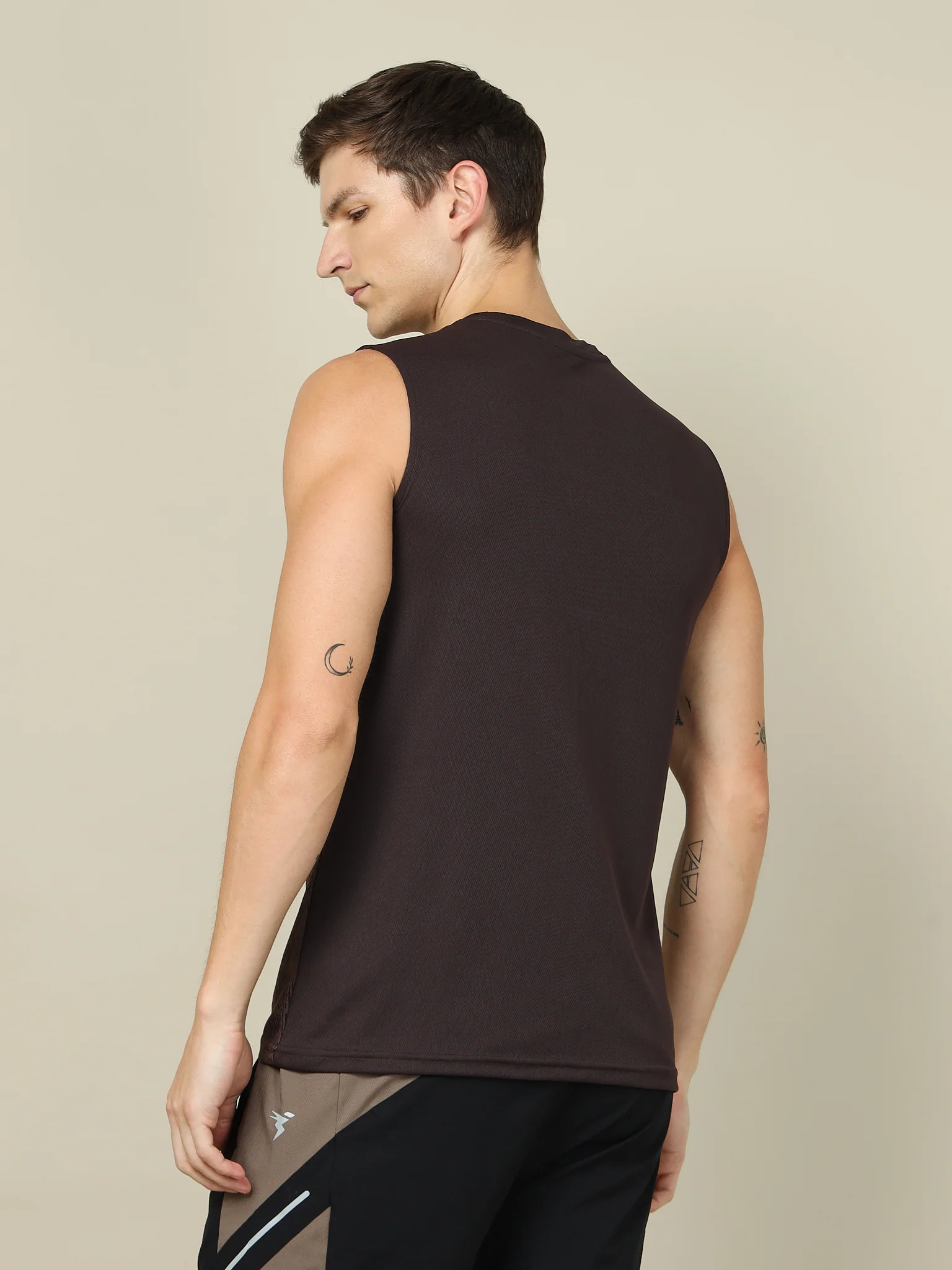 Men Printed Slim Fit Crew Neck Innerwear Vest with TECHNO COOL+ (Pack Of 2) - Image 4