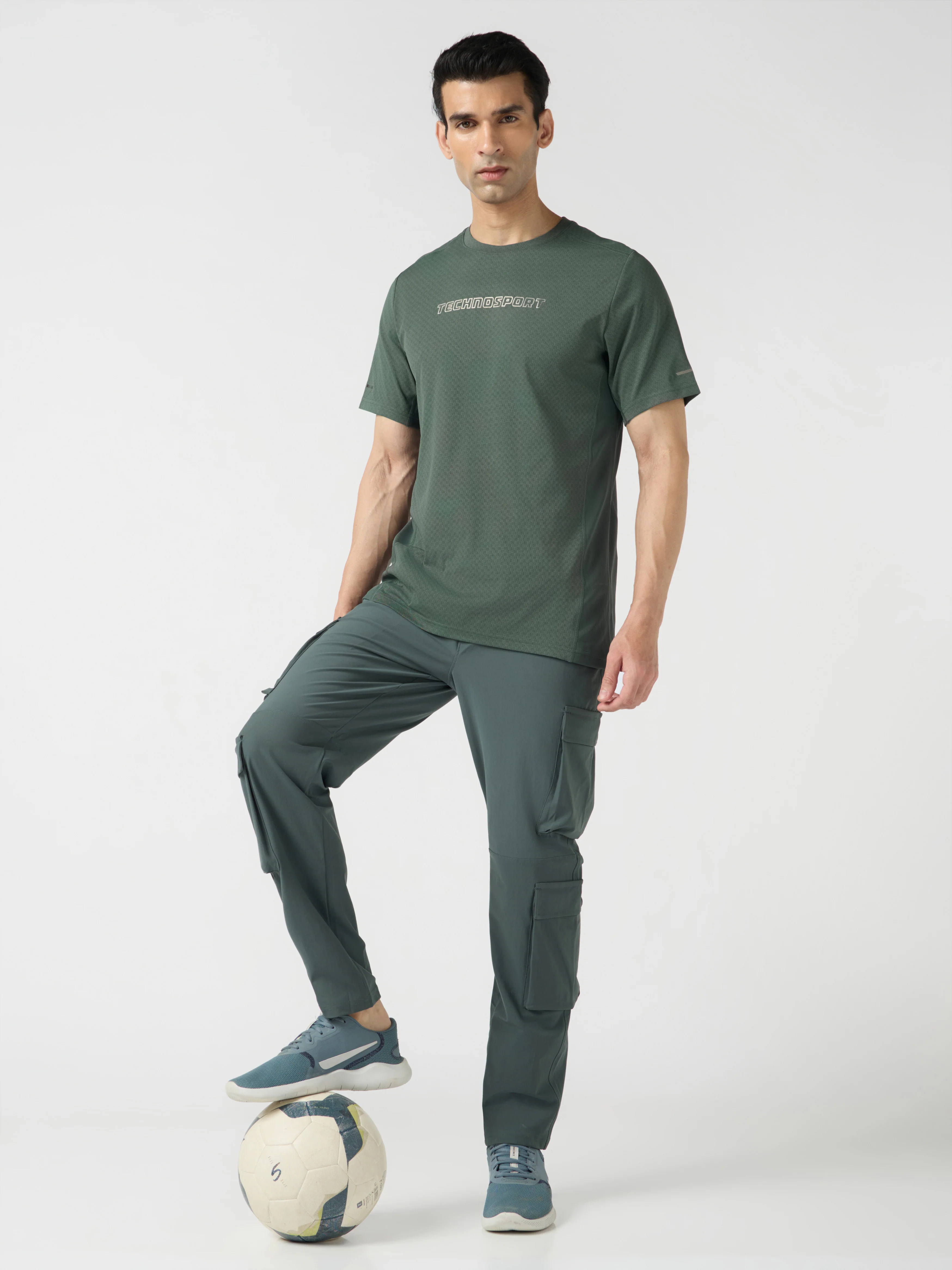 Men Printed Slim Fit Henley Neck Sports T-Shirt with ELASTOLITE - Image 6