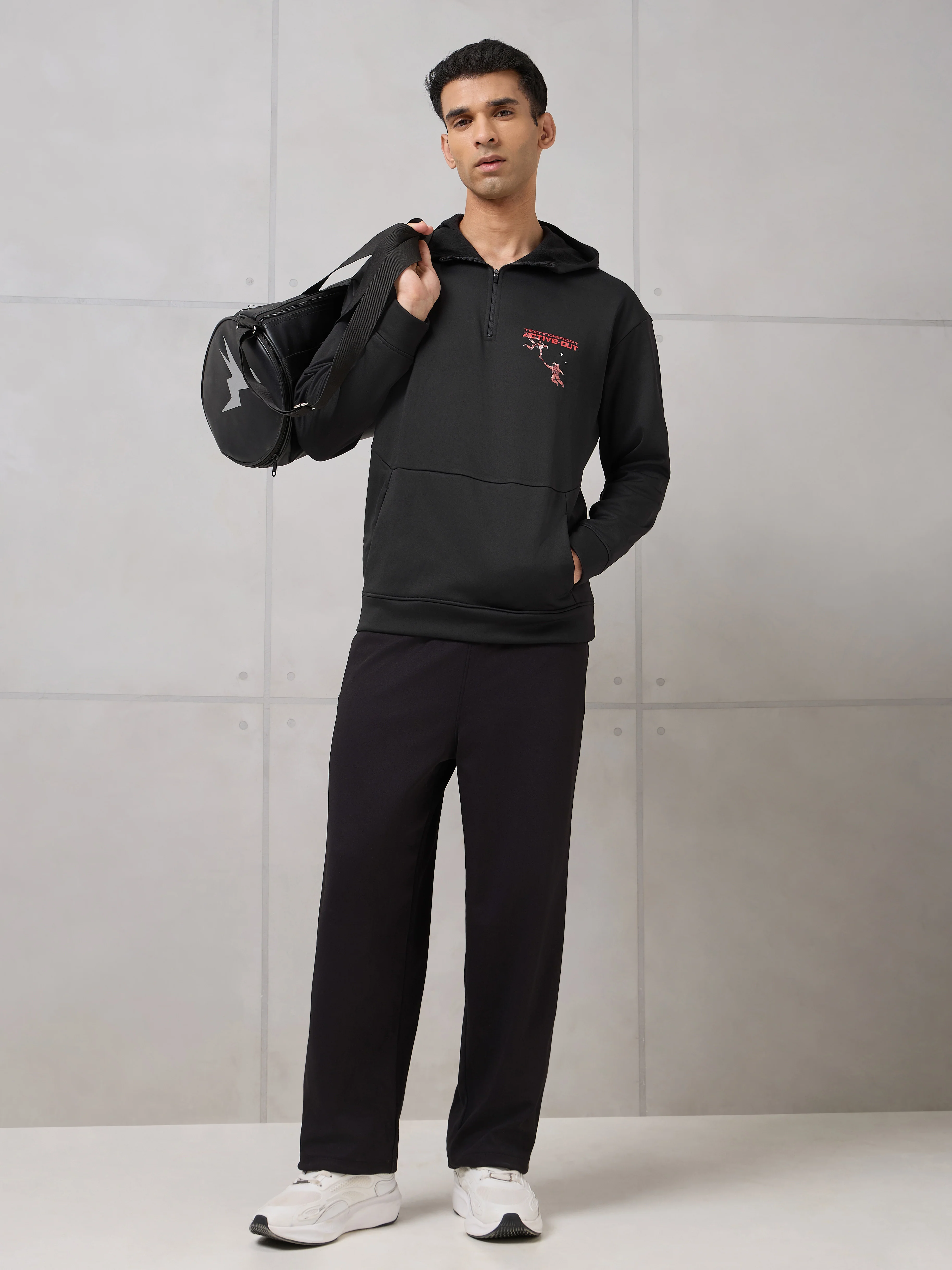 Men Hooded Slim Fit Printed Active Out Sweatshirt with TECHNOWARM+ - Image 5