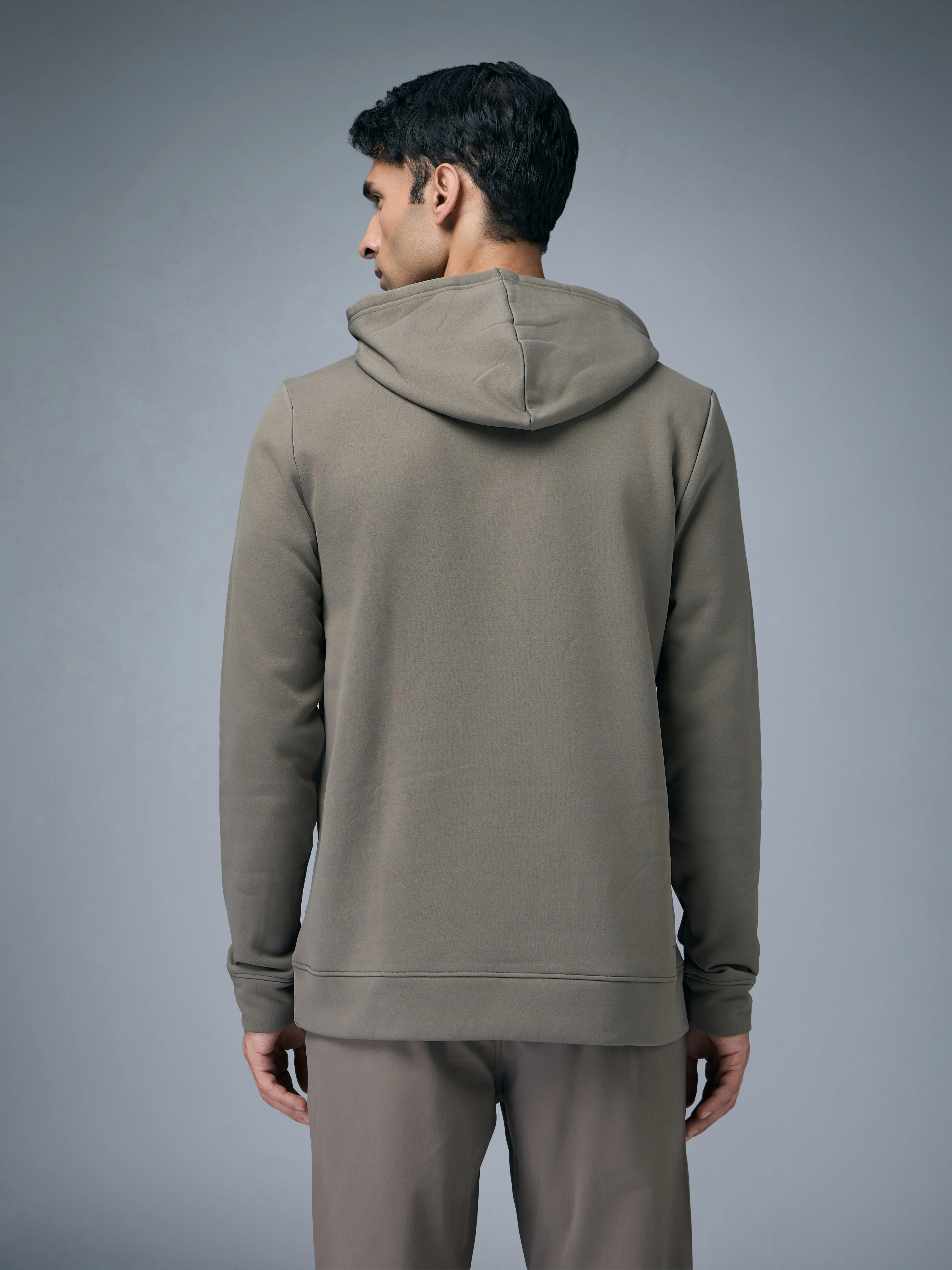 Men Printed Slim Fit Hooded Sweatshirt with TECHNOWARM+ - Image 4